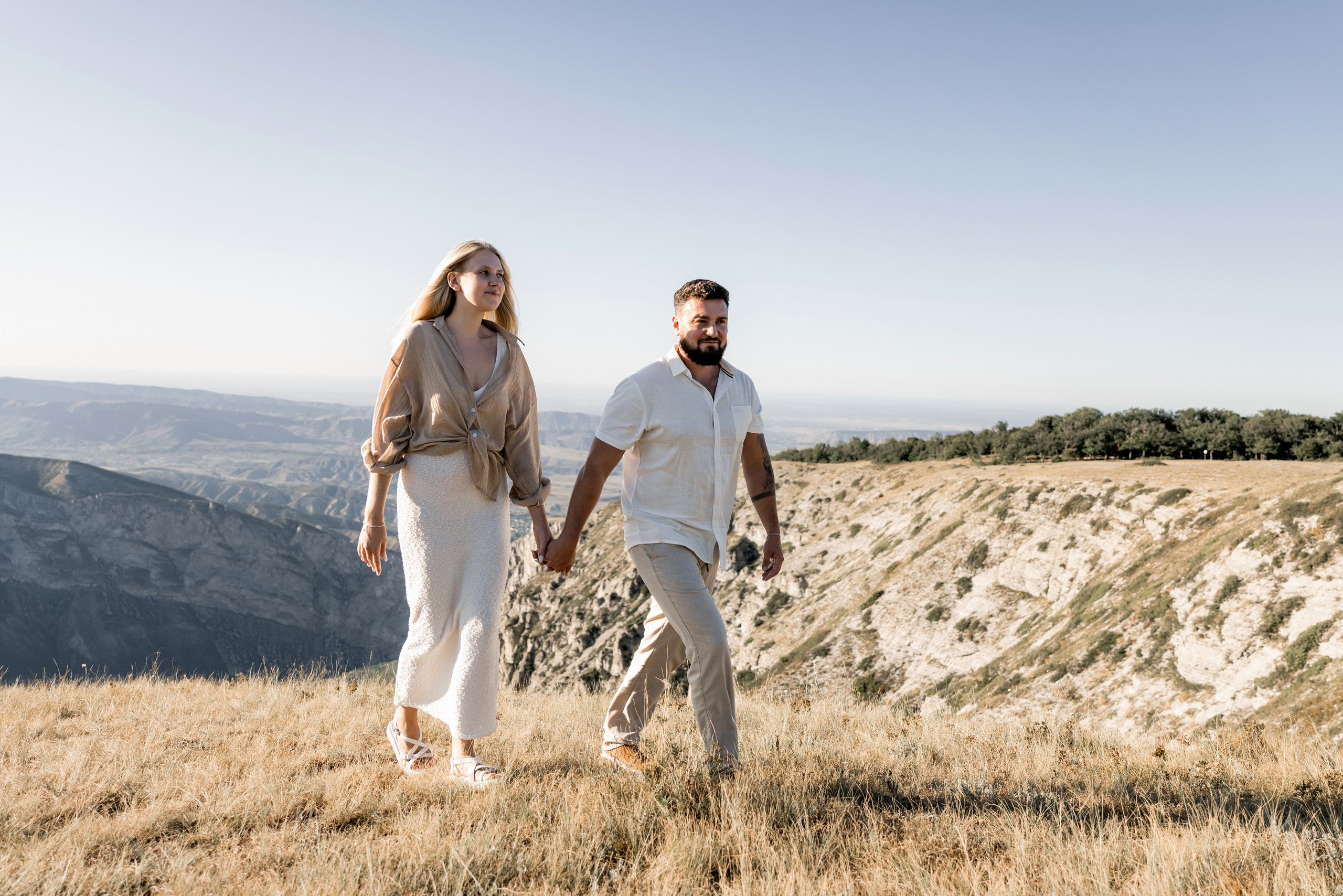 Фотосессия в горах прекрасной пары АРТЕМ & АЛЕСЯ. Свадебный фотограф в Махачкале Иван Айвазян