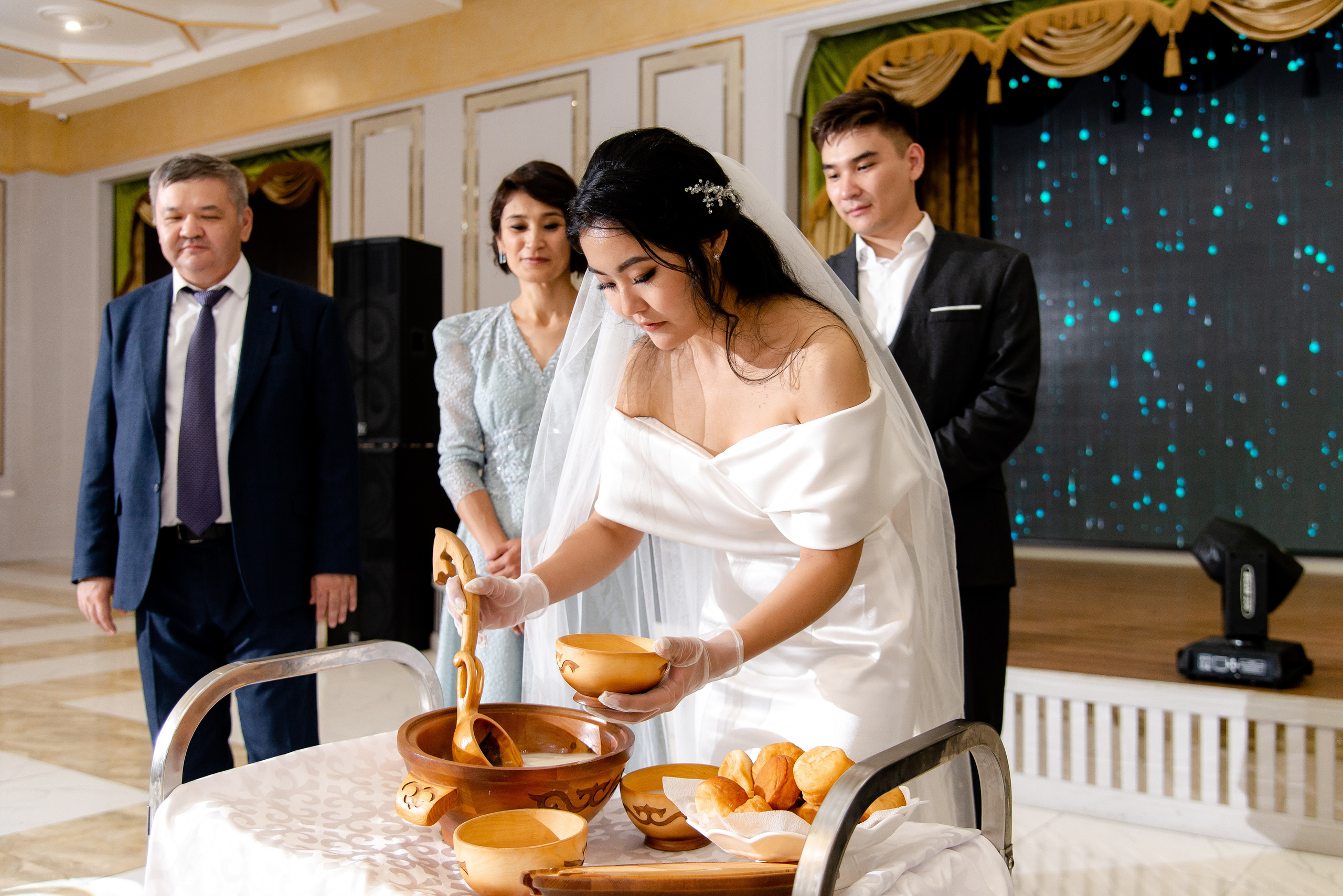 SANZHAR & SALTANAT. Ельжан Куттыгожин