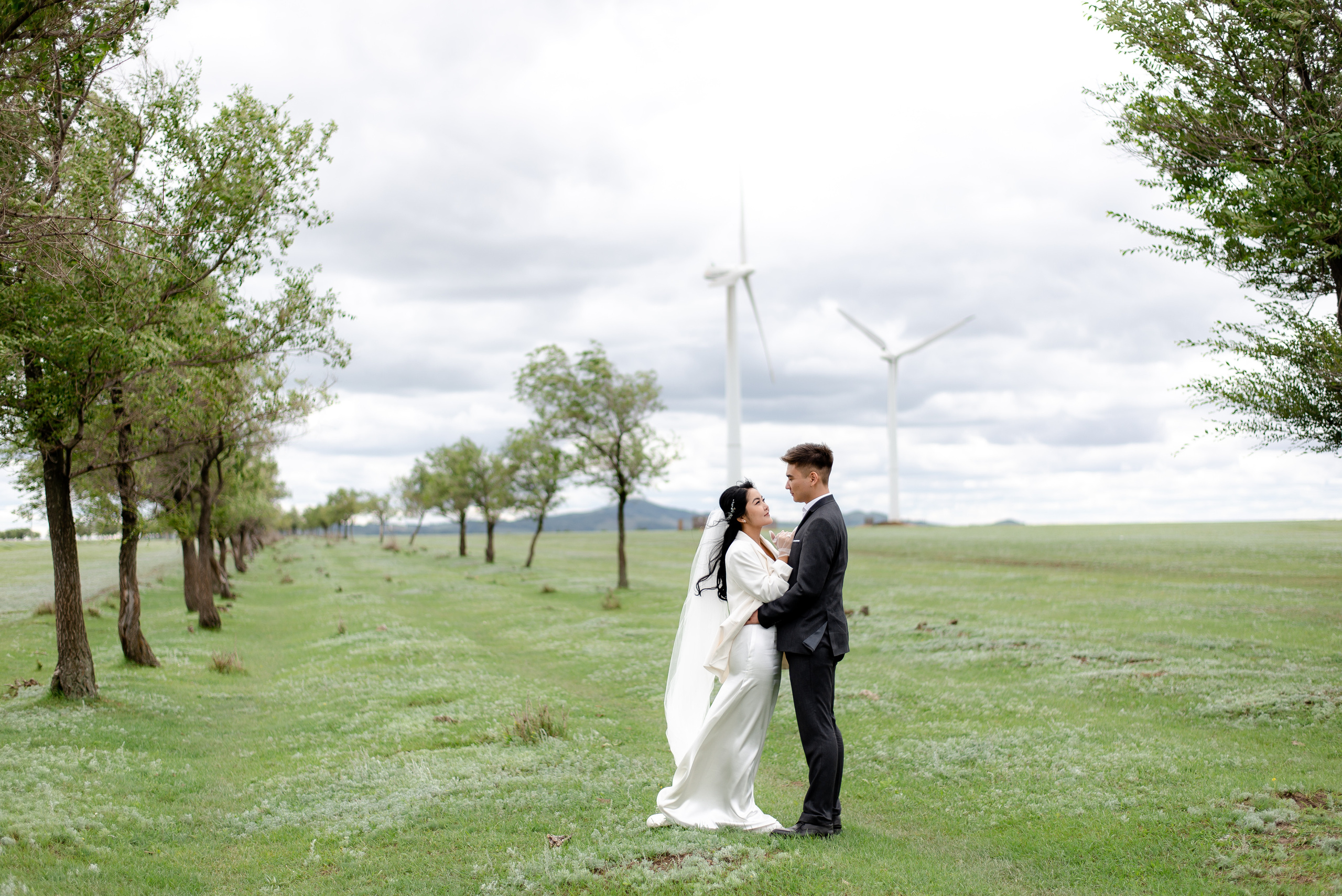 SANZHAR & SALTANAT. Ельжан Куттыгожин