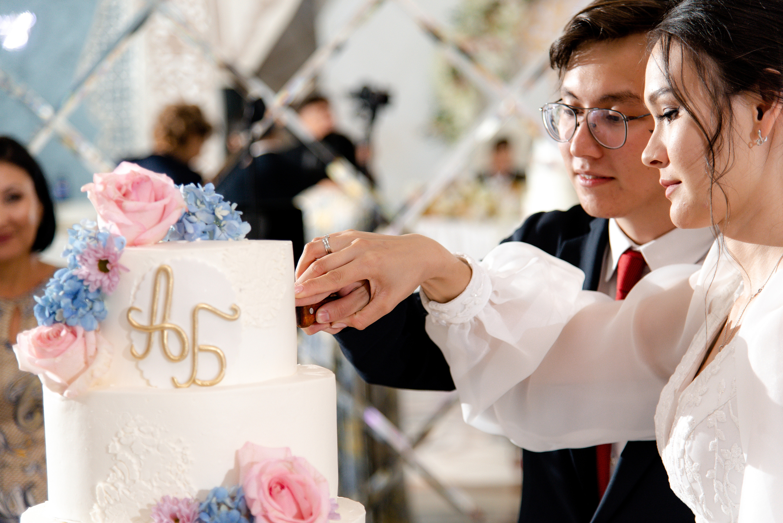 BEKSULTAN ASEL. Ельжан Куттыгожин