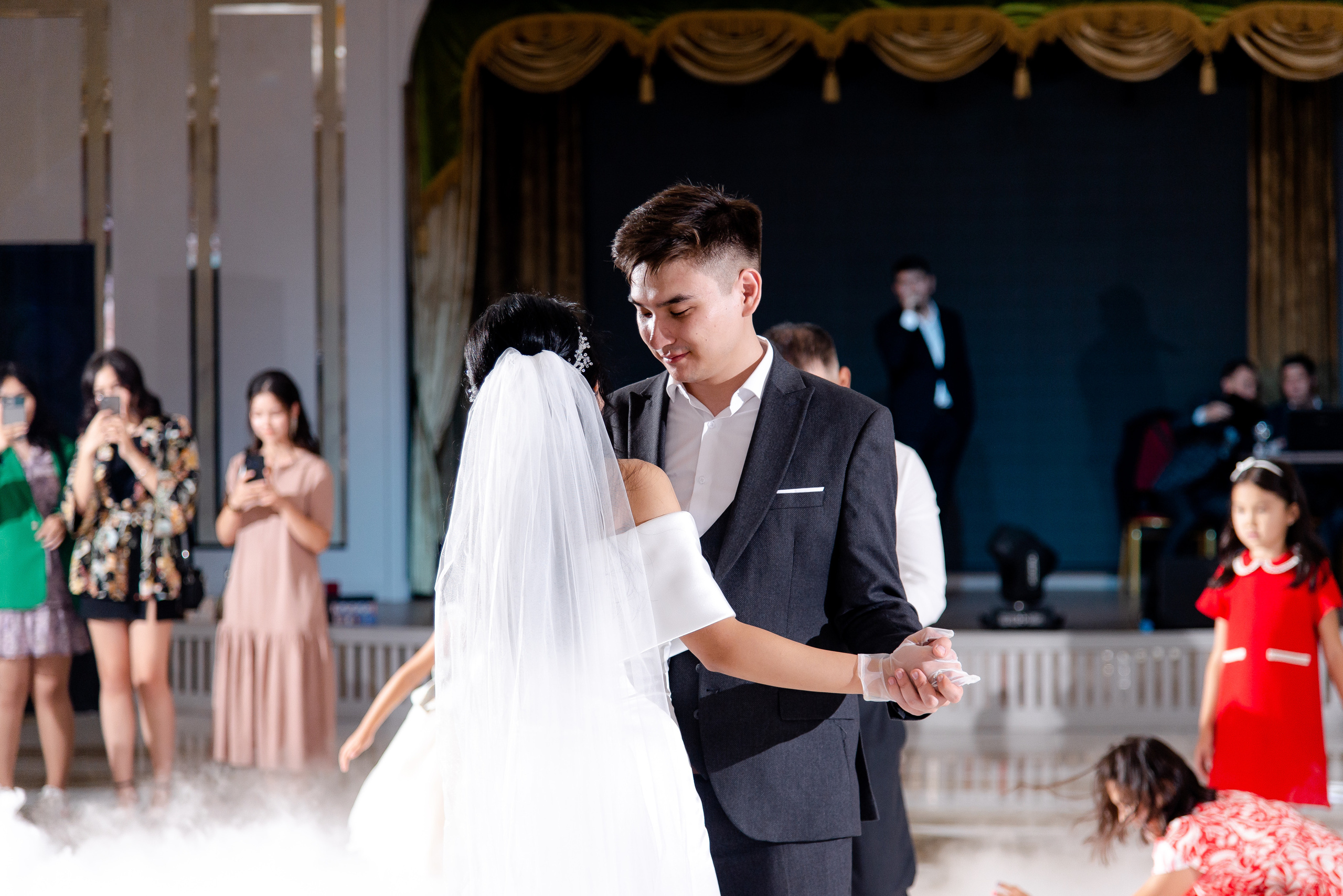 SANZHAR & SALTANAT. Ельжан Куттыгожин