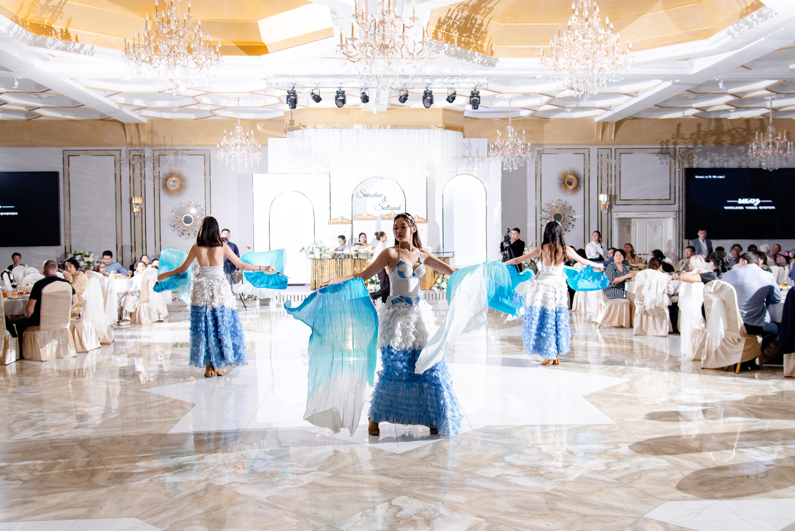 SANZHAR & SALTANAT. Ельжан Куттыгожин