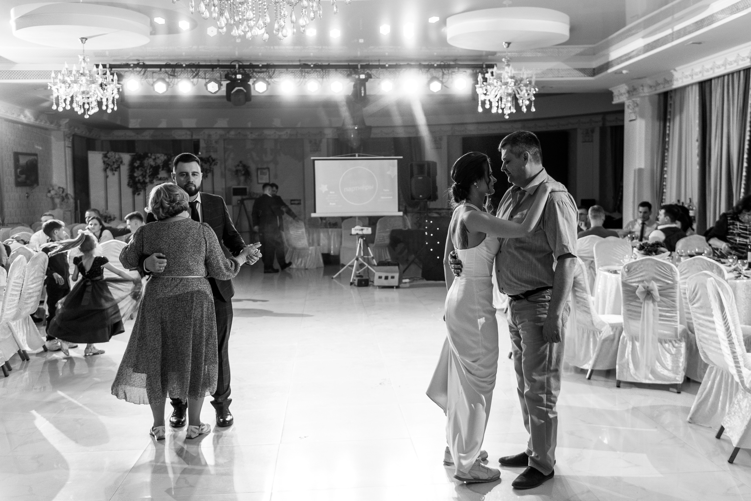 ROMAN & ALENA. Ельжан Куттыгожин