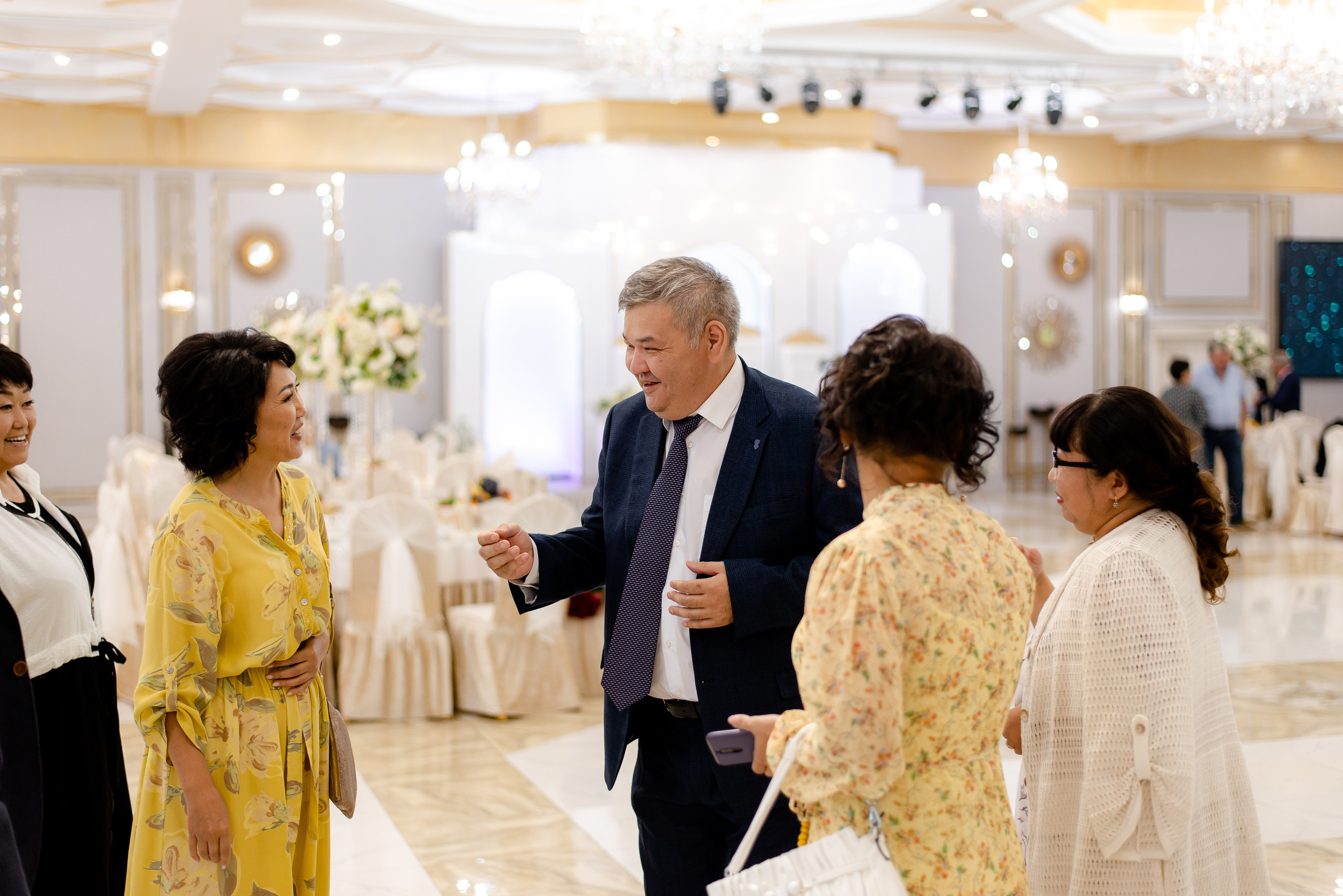 SANZHAR & SALTANAT. Ельжан Куттыгожин