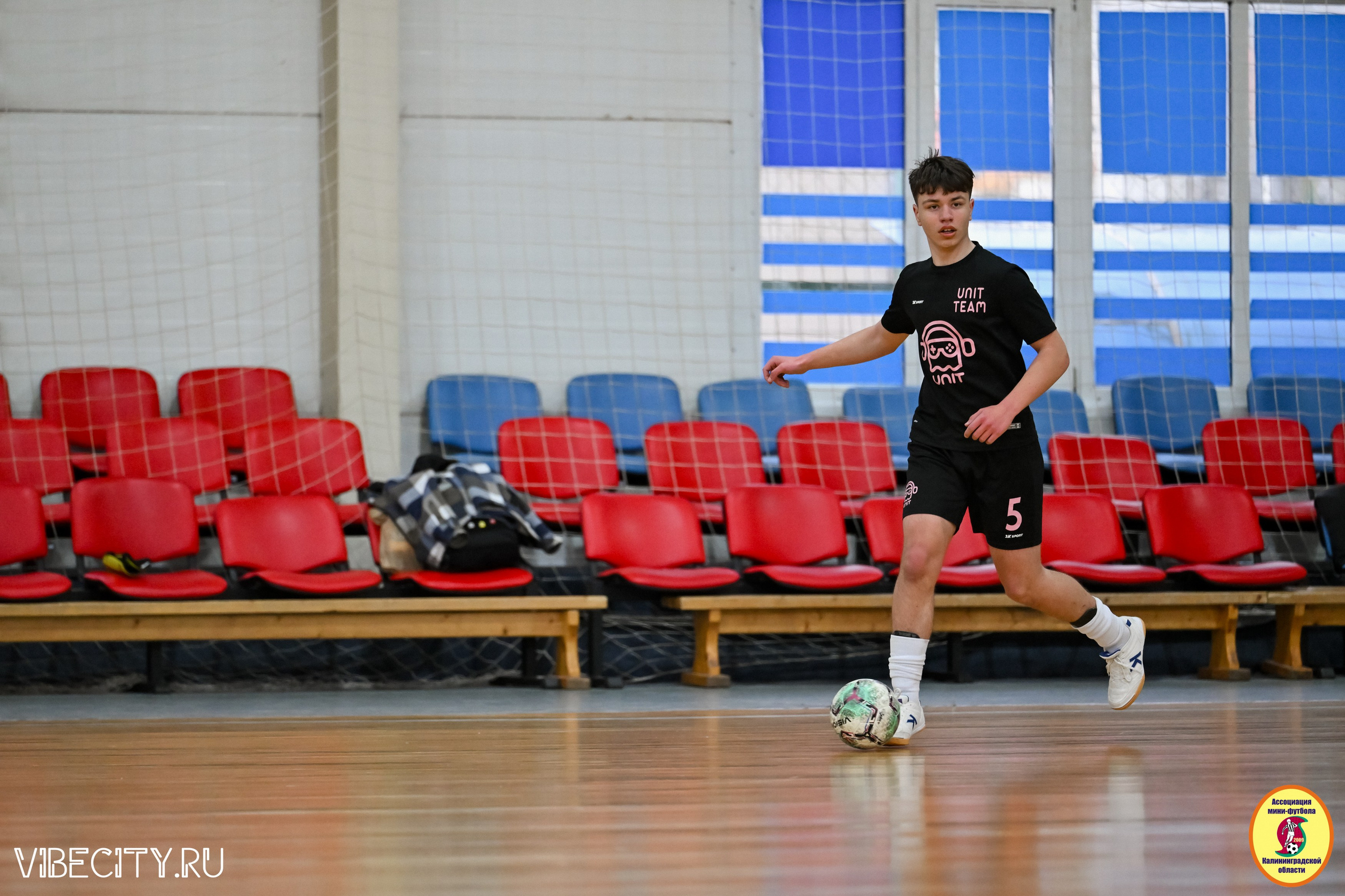 8 тур Корпоративной Бизнес-Лиги по футзалу. VIBECITY.RU Вайб Сити Ру Фоторепортажи Фотоотчеты Калининград