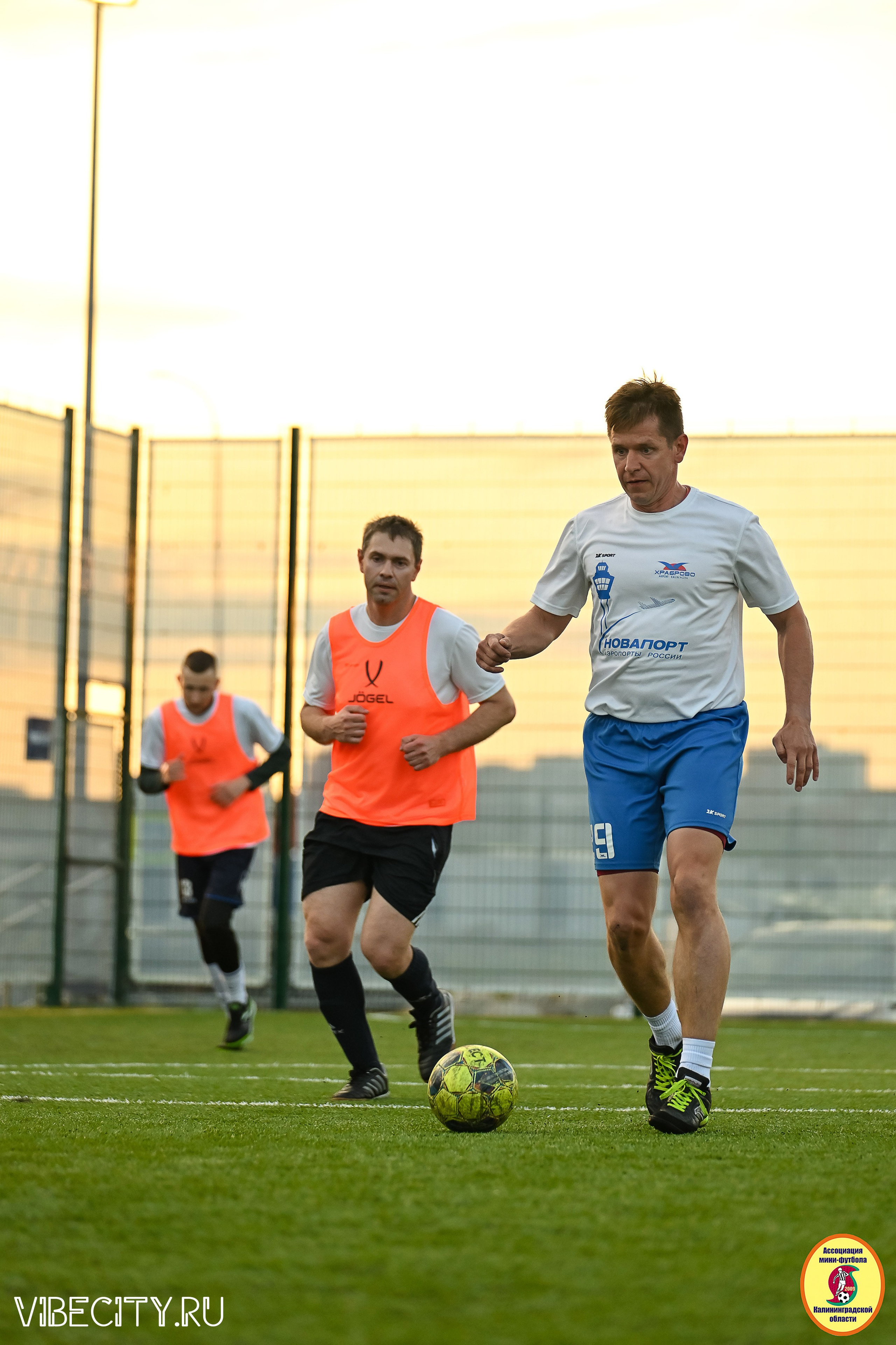 ИГРЫ МИНИ-ФУТБОЛЬНОЙ И КОРПОРАТИВНОЙ ЛИГИ. VIBECITY.RU Вайб Сити Ру Фоторепортажи Фотоотчеты Калининград