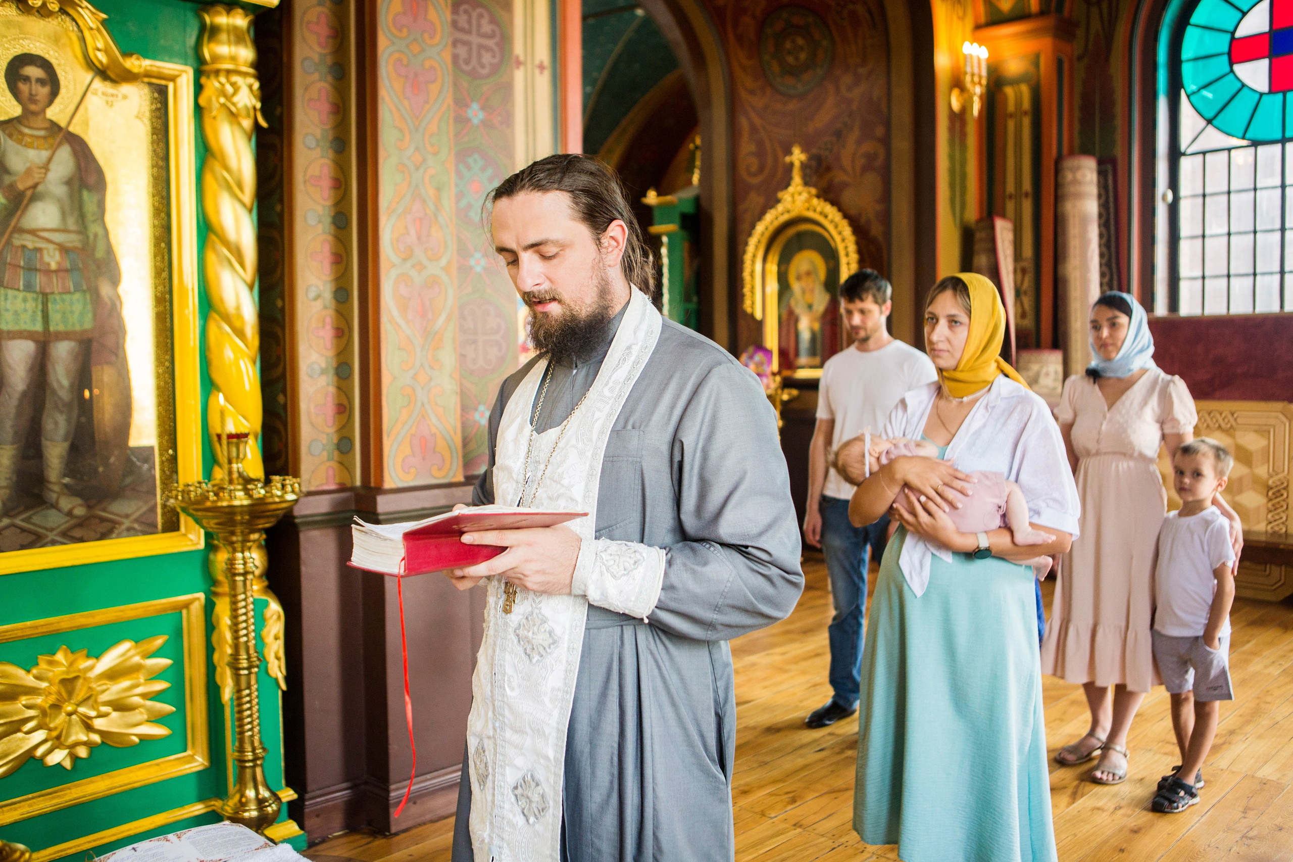 Крещение Анны. Свято-Троицкий собор. Свадебный семейный и детский фотограф в Краснодаре Карина Федоровская