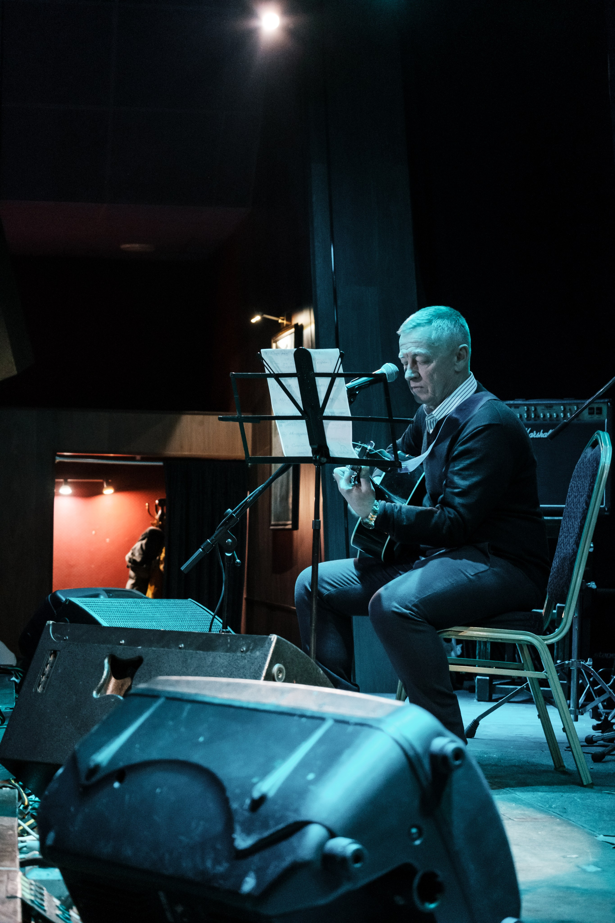 Вадим Захаров, автор и исполнитель песен об авиации