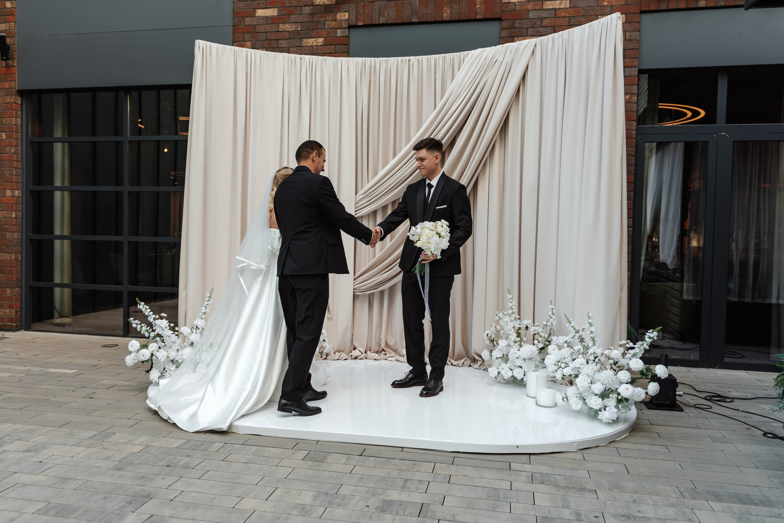 Денис и Анастасия. Свадебный и семейный фотограф в Алексеевке Марина Купреева