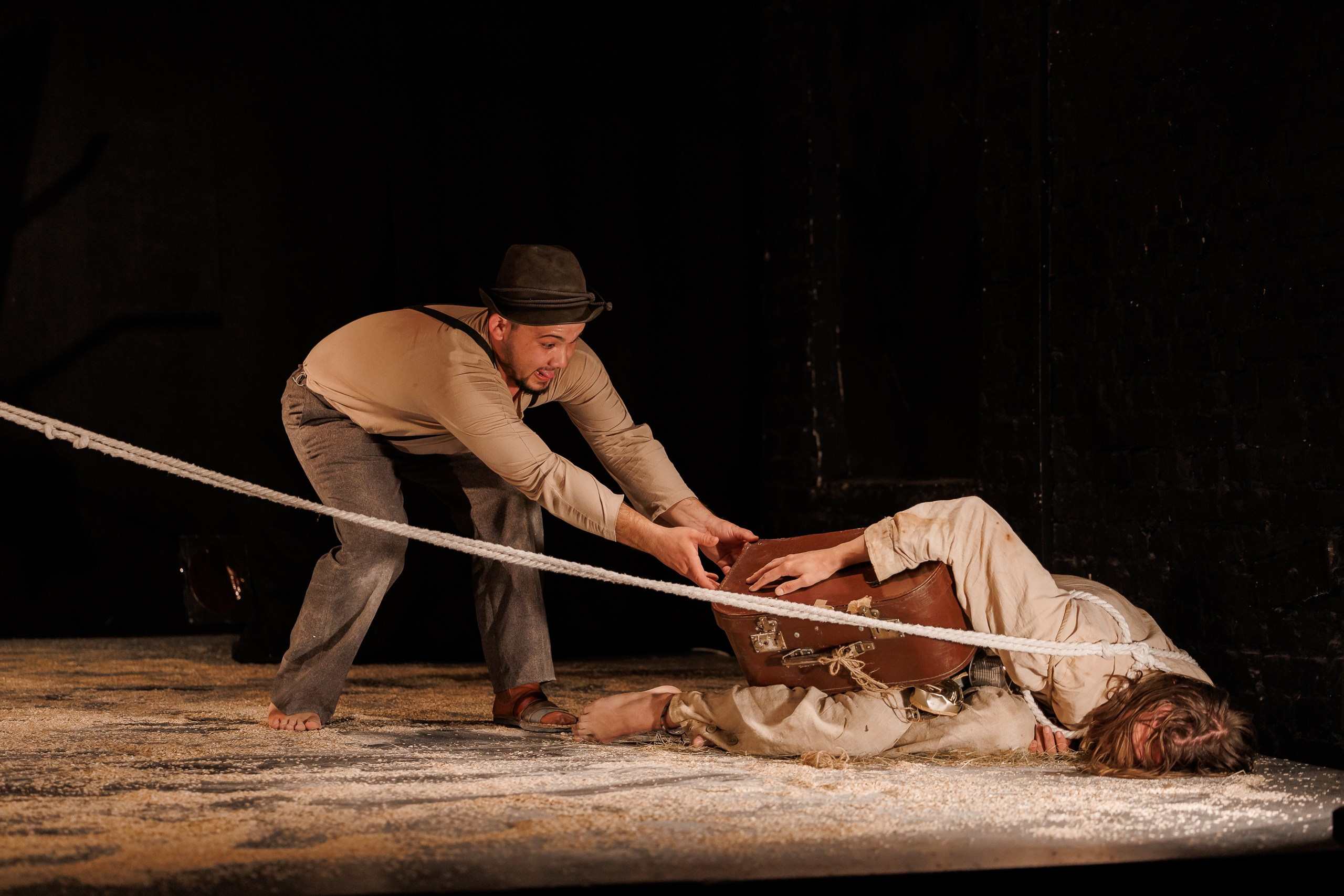 Спектакль «В ожидании Годо» от театра Д. Лица в СПб. Фотограф в Санкт-Петербурге — Сергей Петров