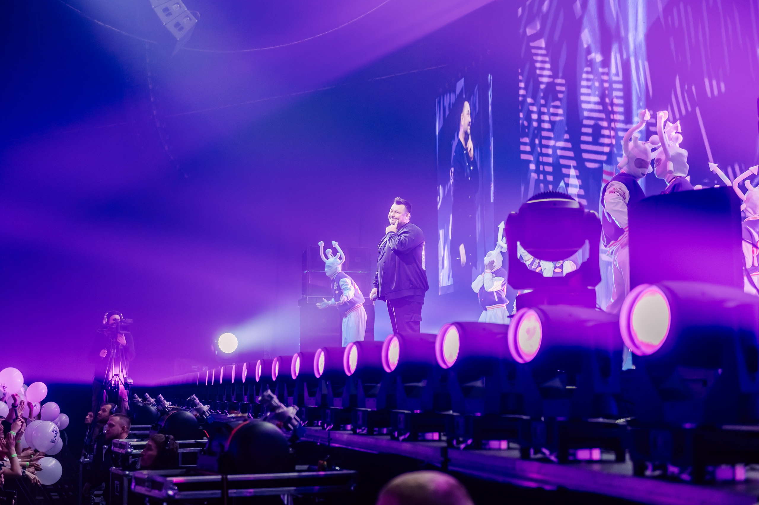 Руки вверх в Ледовом Дворце 15.11.2025. Детский фотограф, семейный фотограф и репортажи в Кемерово