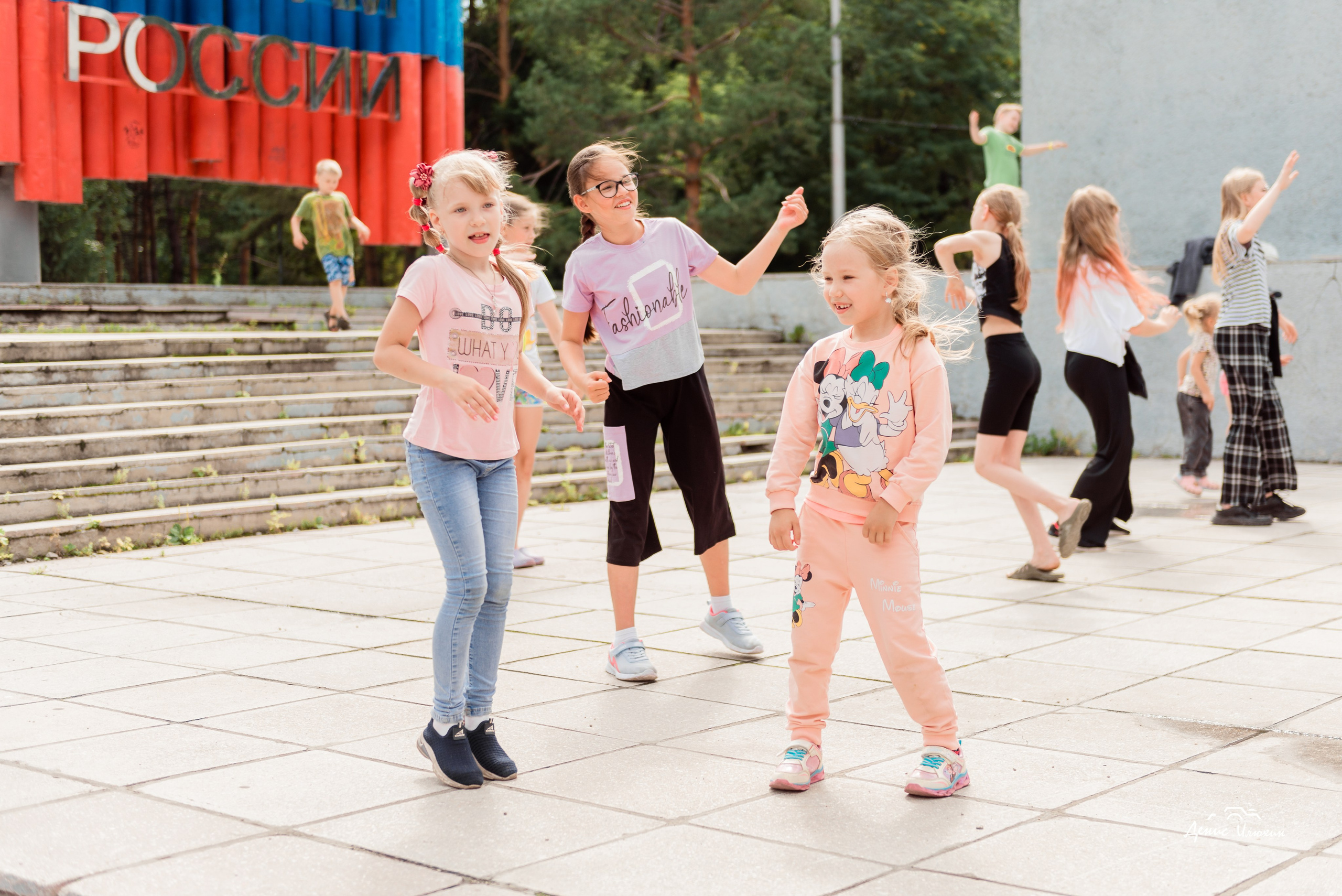 Краски Холи в Комсомольском Парке 2023. Детский фотограф, семейный фотограф и репортажи в Кемерово