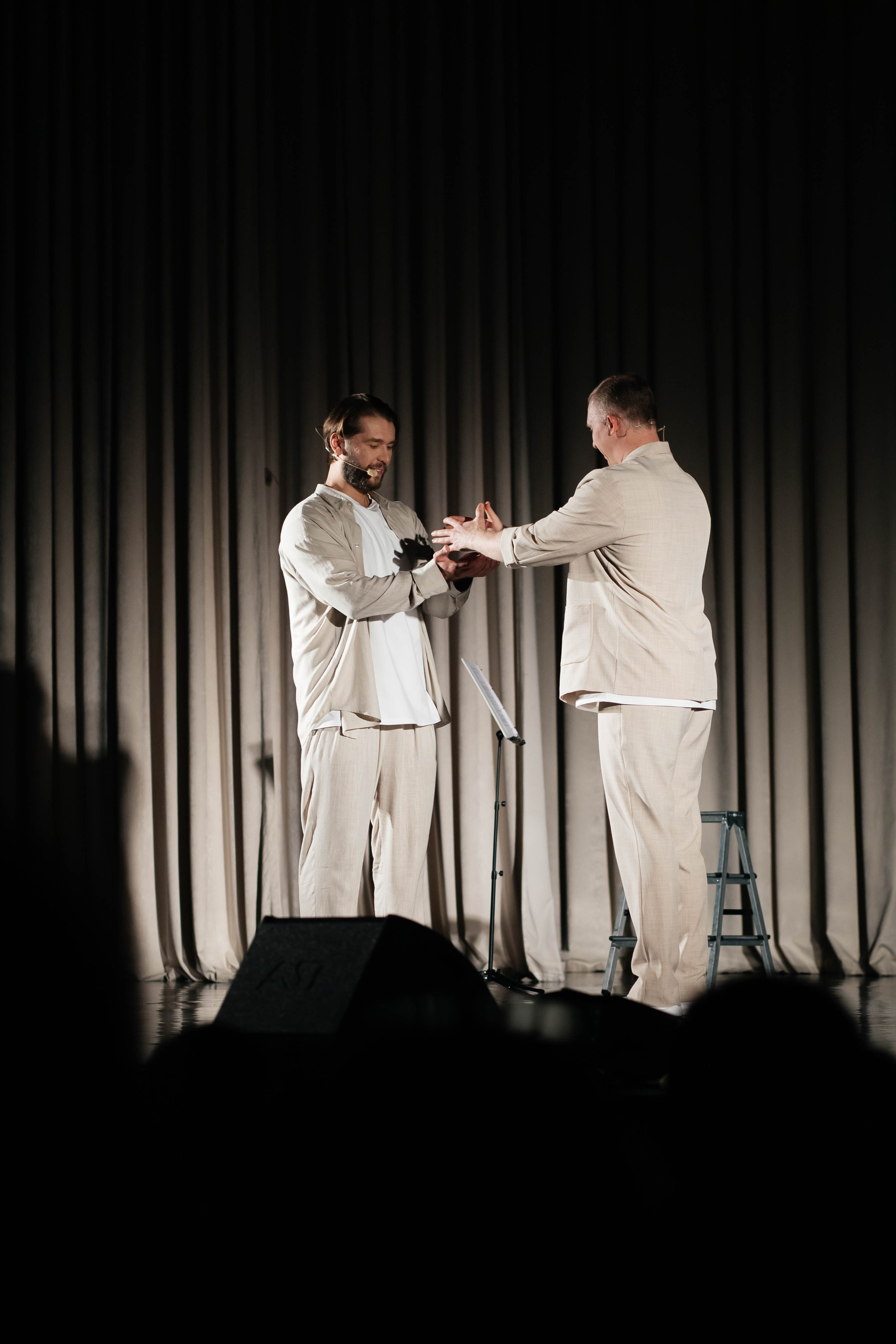 НИТЬЯ " В объятьях неба». Женский фотограф в Оренбурге Ирина Заводчикова