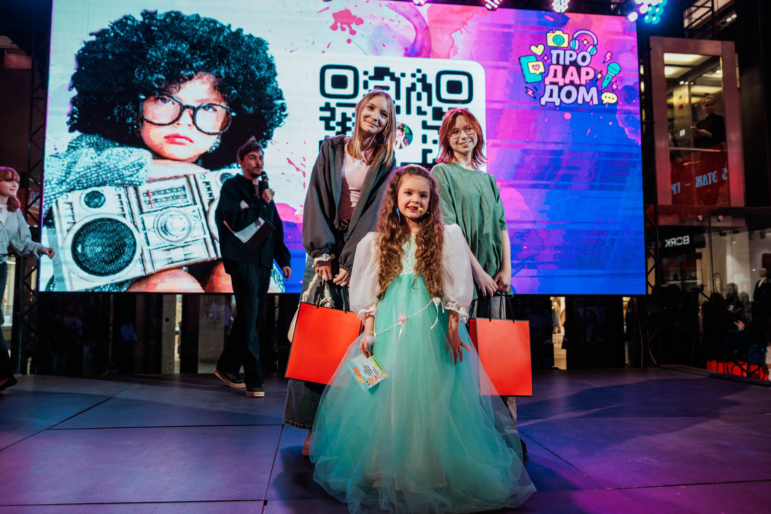 КОНЦЕРТ ДЕТСКИХ БЛОГЕРОВ. СтешОК, Макар Давыдов и другие ребята. Фотограф Нижний Новгород Игнатьева Виктория