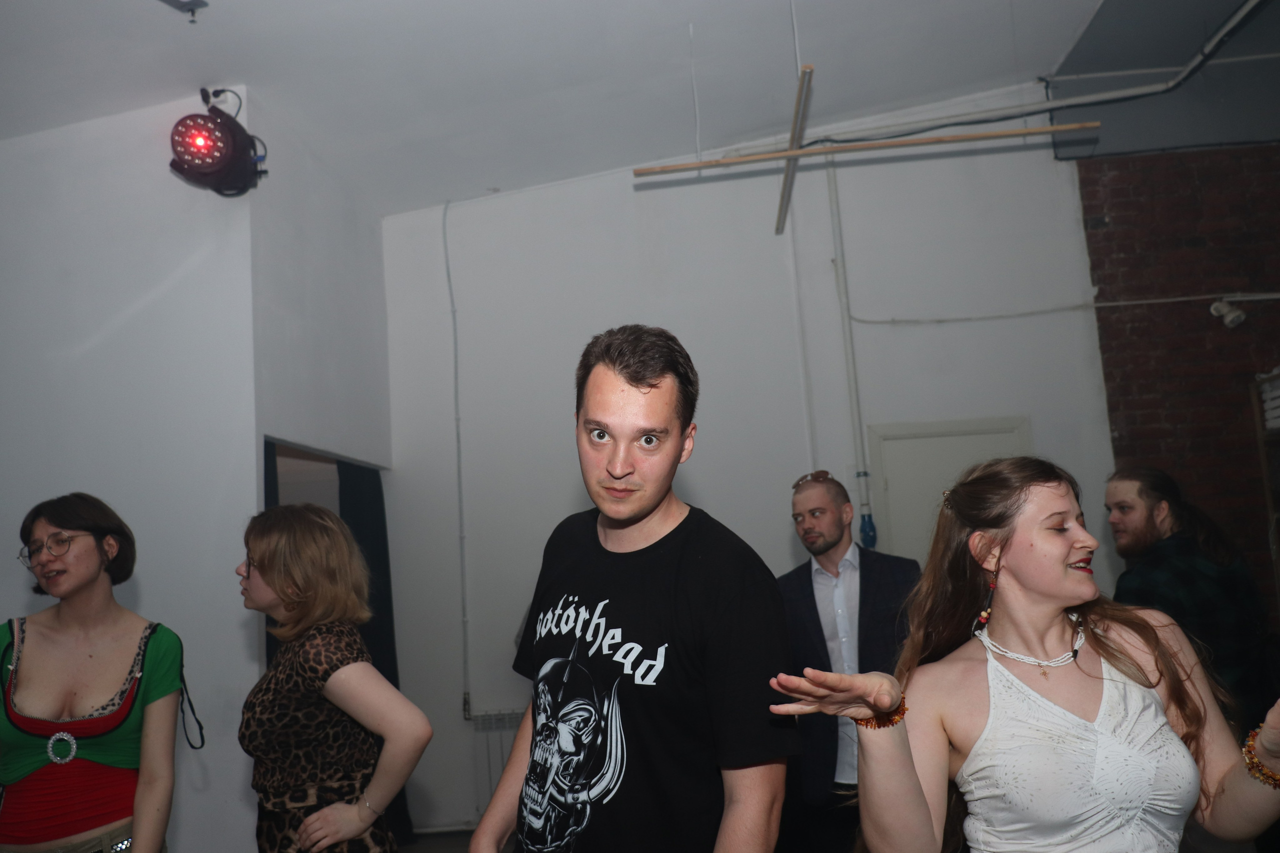 Дискотека 90х молодёжного «клуба 52». Ивентный фотограф в Санкт-Петербурге Олег Комков
