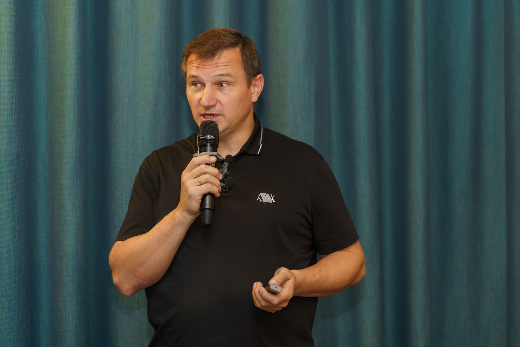 Выступление спикера. Photomantis