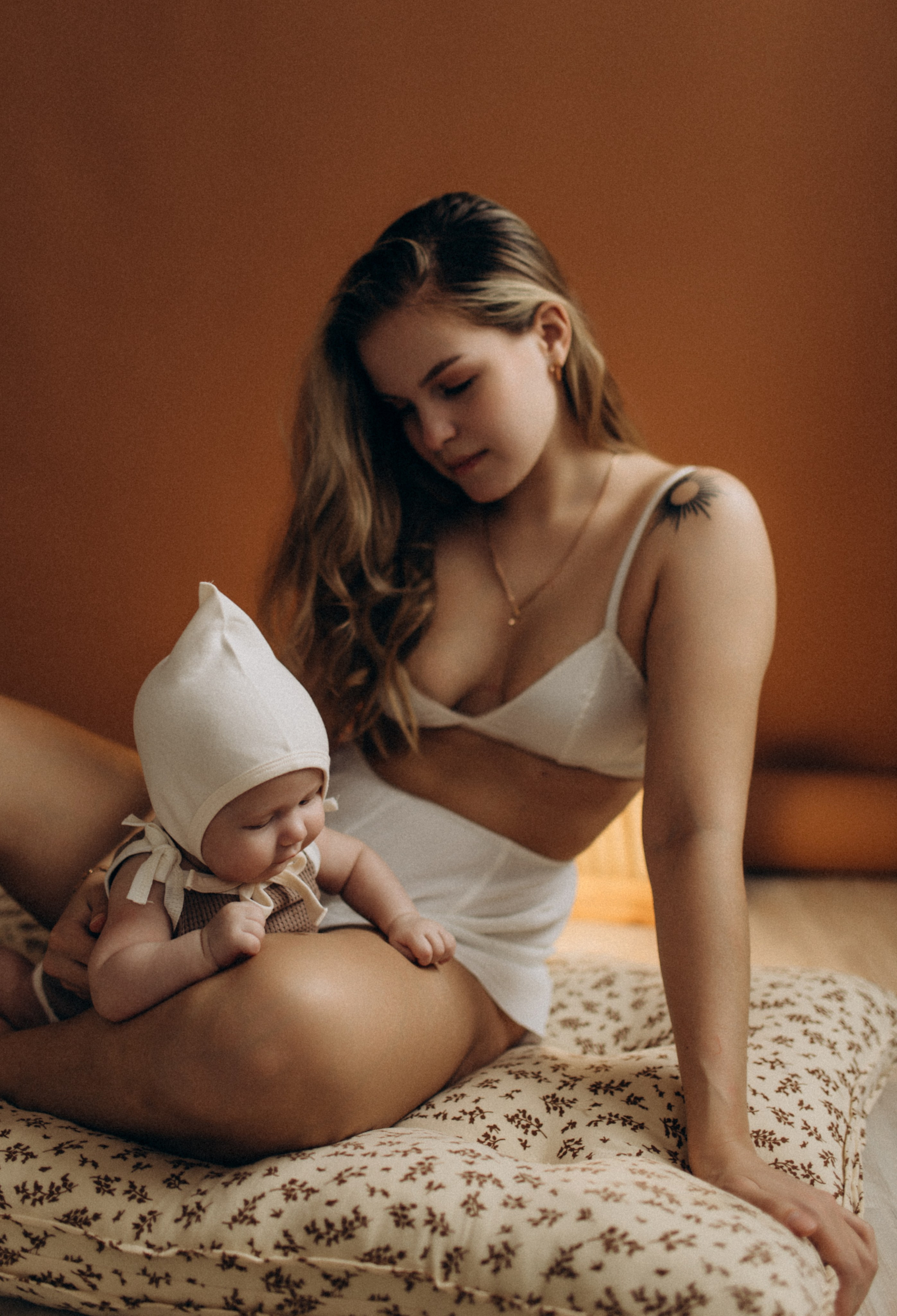 София и Леон. Услуги