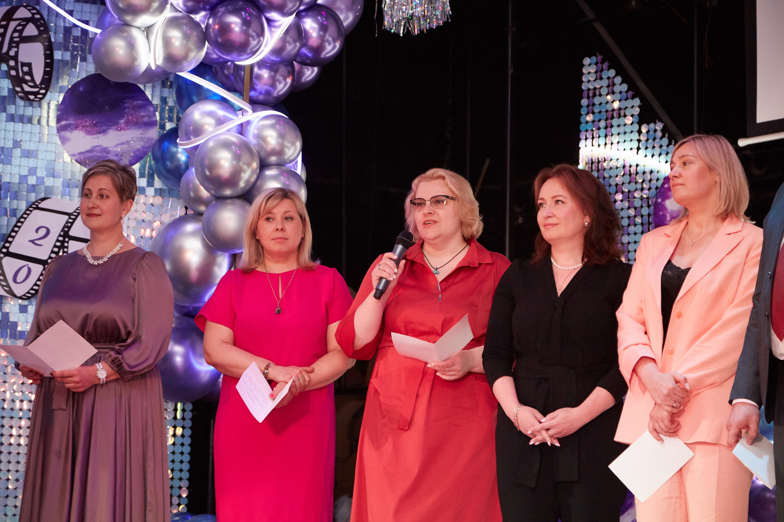 Последний звонок. Фотограф Савченко Люба. Москва