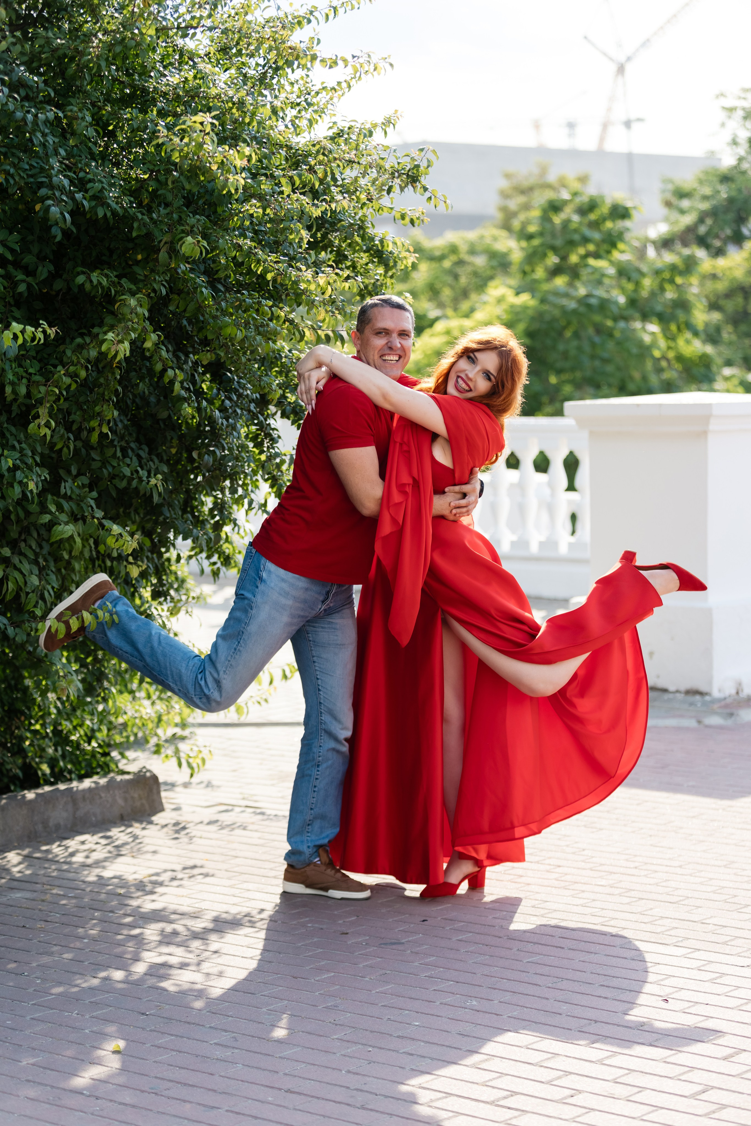 Фотосессия девушек выпускниц в вечерних платьях. Свадебный фотограф, фотосъемка в Крыму, Севастополе, Симферополе, Ялте