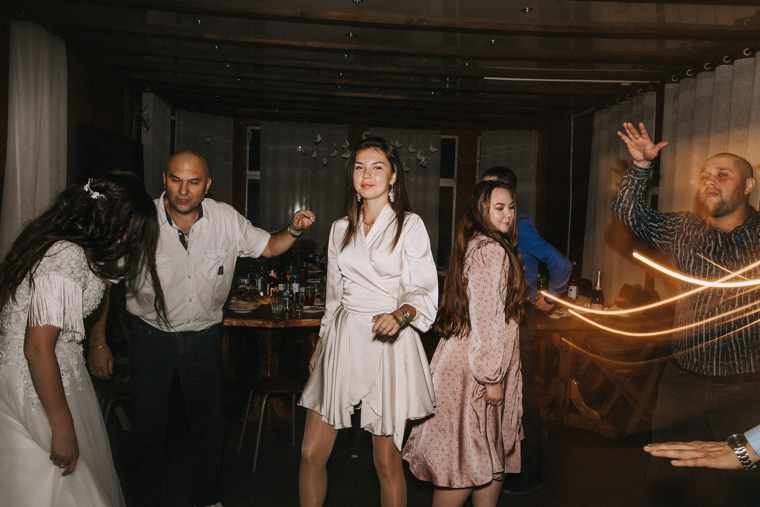 Анастасия и Вячеслав в студии и Бобровой долине. Свадебный фотограф Юлия Сарапульцева, Ижевск