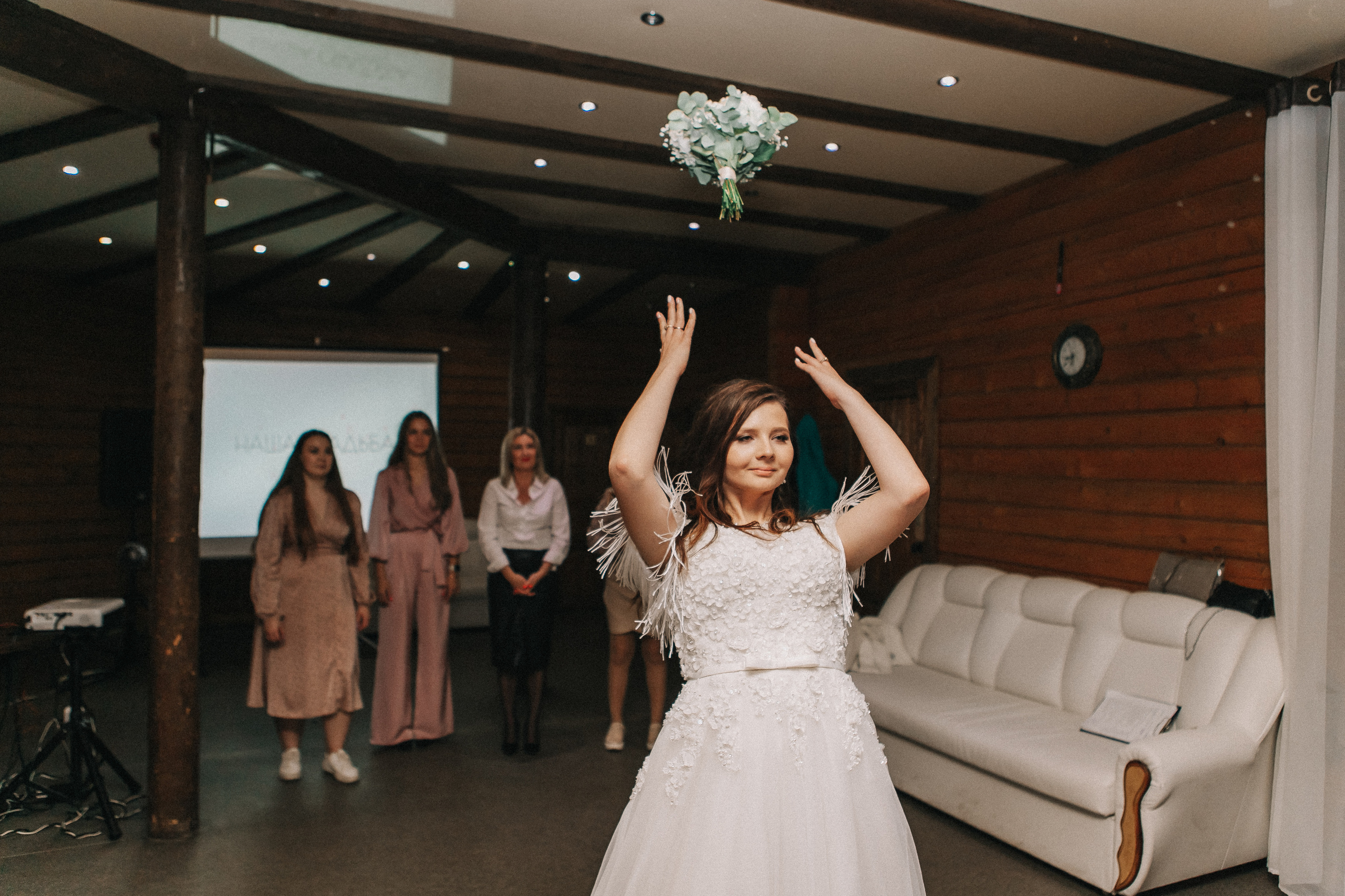 Анастасия и Вячеслав в студии и Бобровой долине. Свадебный фотограф Юлия Сарапульцева, Ижевск