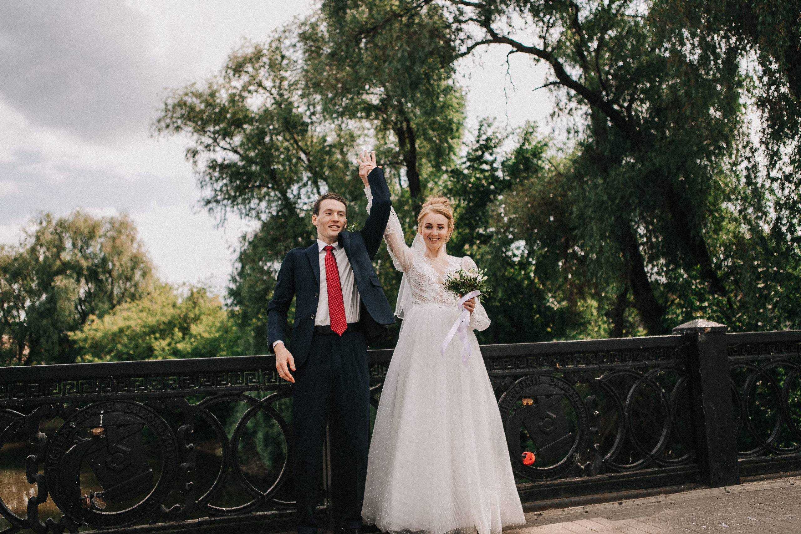 Руслан и Мария, парк Кирова, Ижсталь. Свадебный фотограф Юлия Сарапульцева, Ижевск