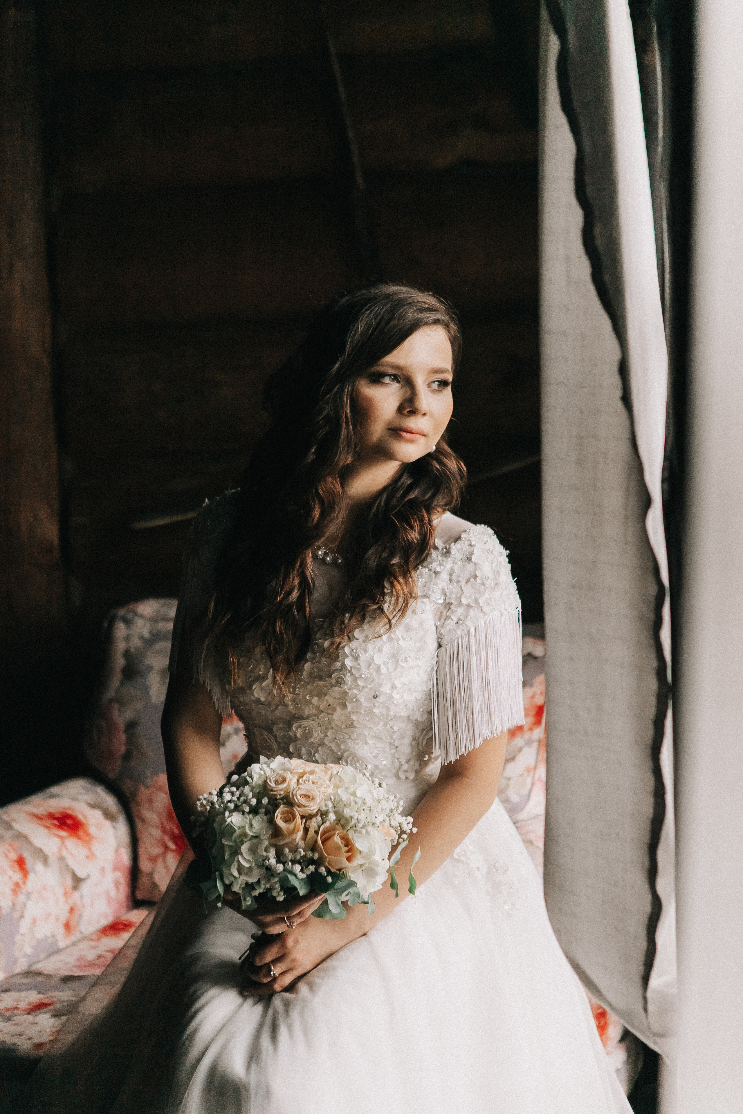 Анастасия и Вячеслав в студии и Бобровой долине. Свадебный фотограф Юлия Сарапульцева, Ижевск