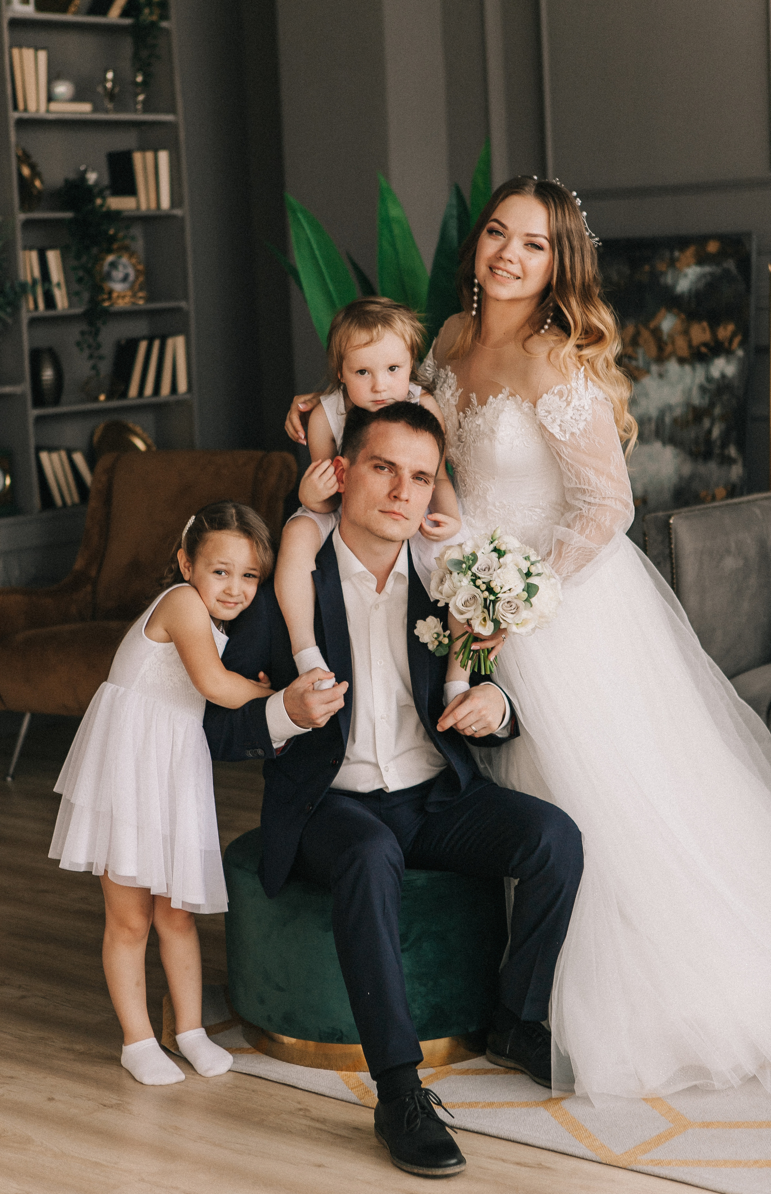 Татьяна и Никита, студия, парк. Свадебный фотограф Юлия Сарапульцева, Ижевск