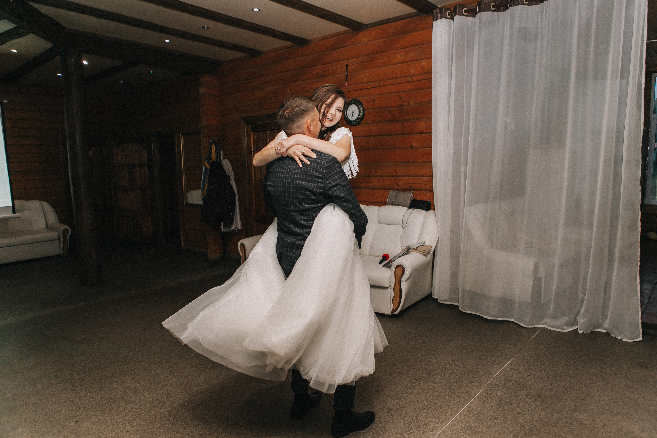 Анастасия и Вячеслав в студии и Бобровой долине. Свадебный фотограф Юлия Сарапульцева, Ижевск