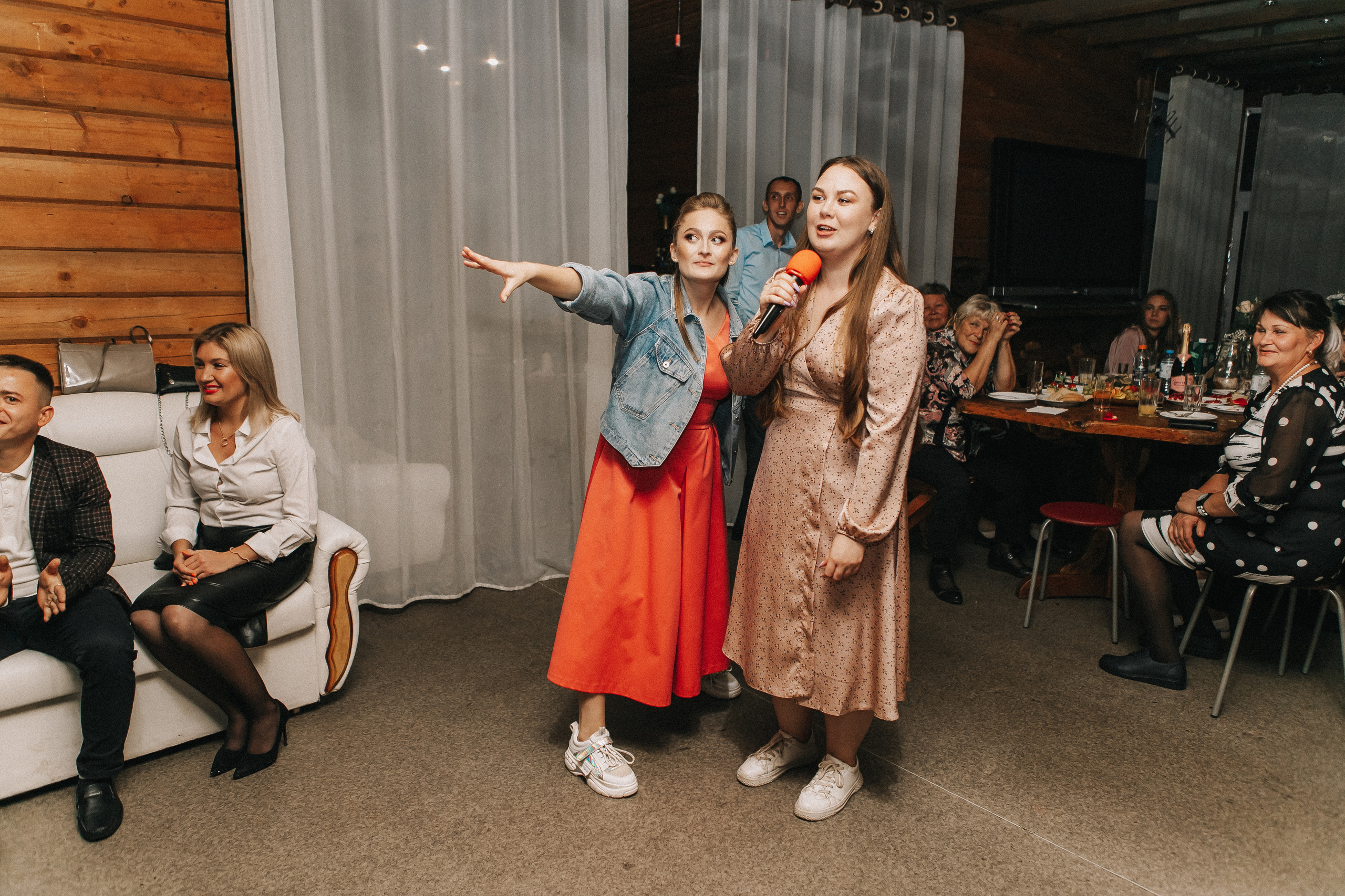 Анастасия и Вячеслав в студии и Бобровой долине. Свадебный фотограф Юлия Сарапульцева, Ижевск