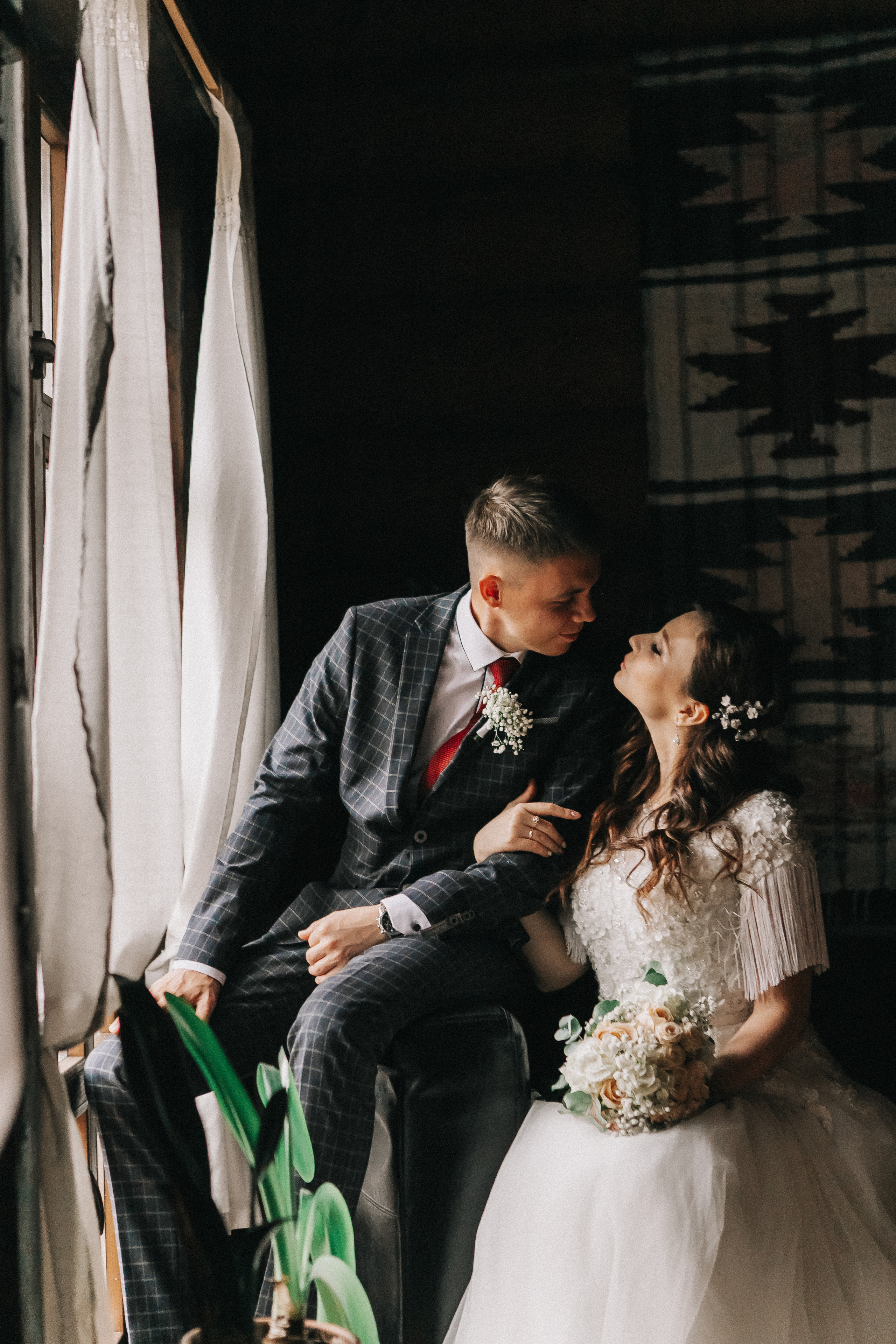 Анастасия и Вячеслав в студии и Бобровой долине. Свадебный фотограф Юлия Сарапульцева, Ижевск