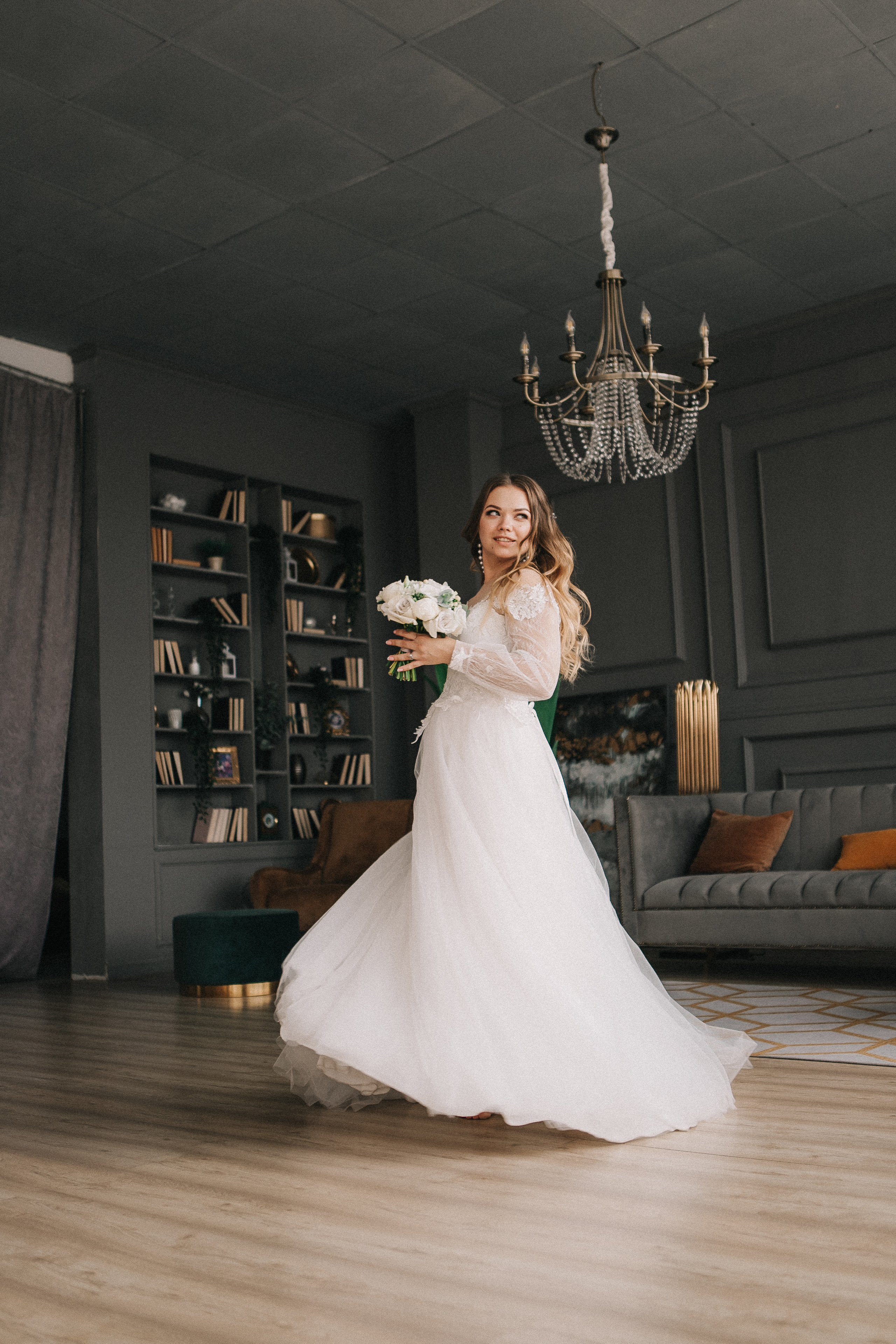 Татьяна и Никита, студия, парк. Свадебный фотограф Юлия Сарапульцева, Ижевск