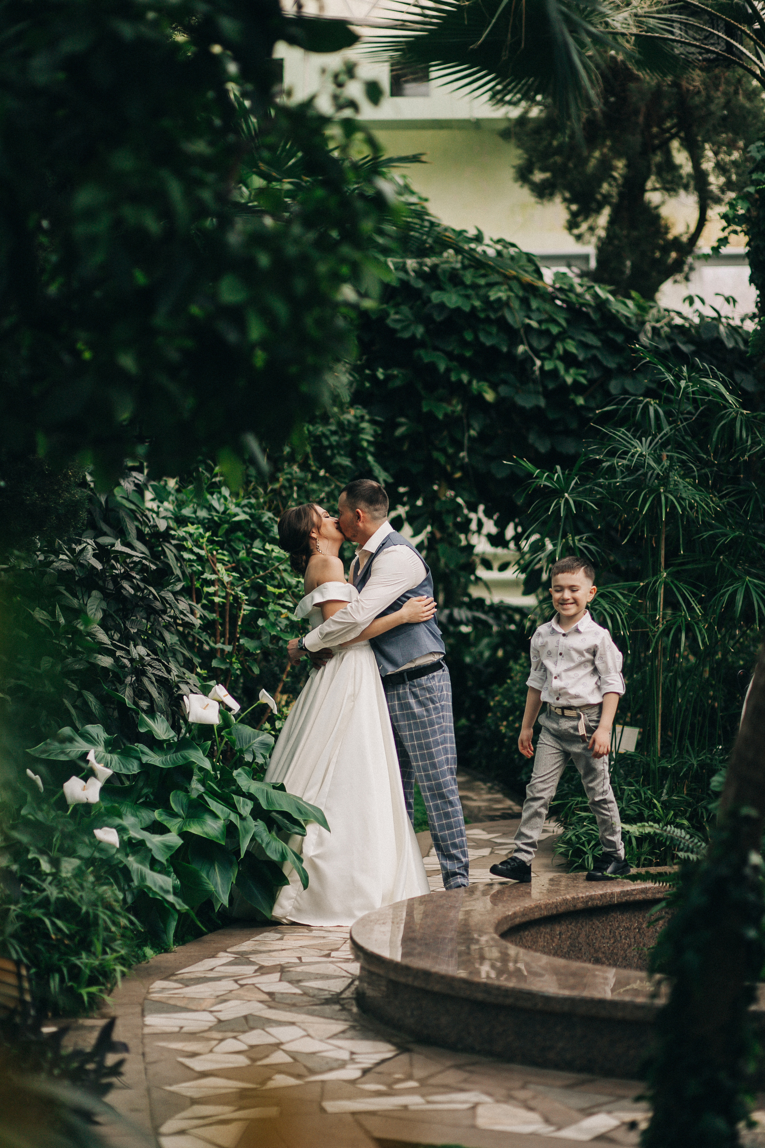 Мария, Михаил в зимнем саду. Свадебный фотограф Юлия Сарапульцева, Ижевск