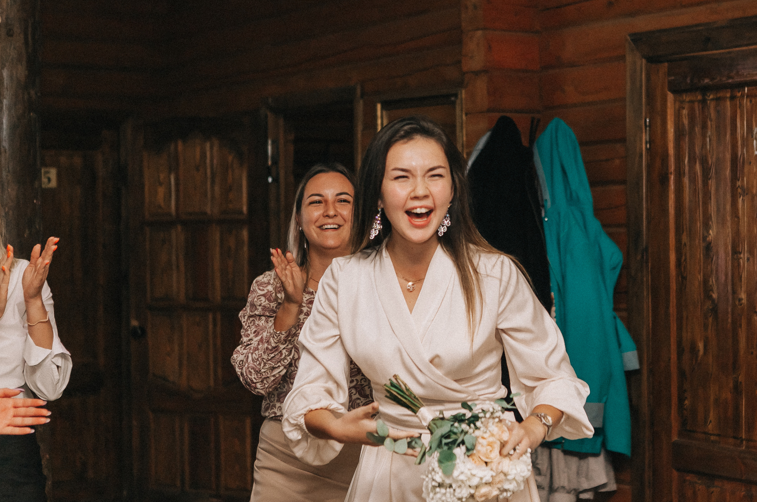 Анастасия и Вячеслав в студии и Бобровой долине. Свадебный фотограф Юлия Сарапульцева, Ижевск