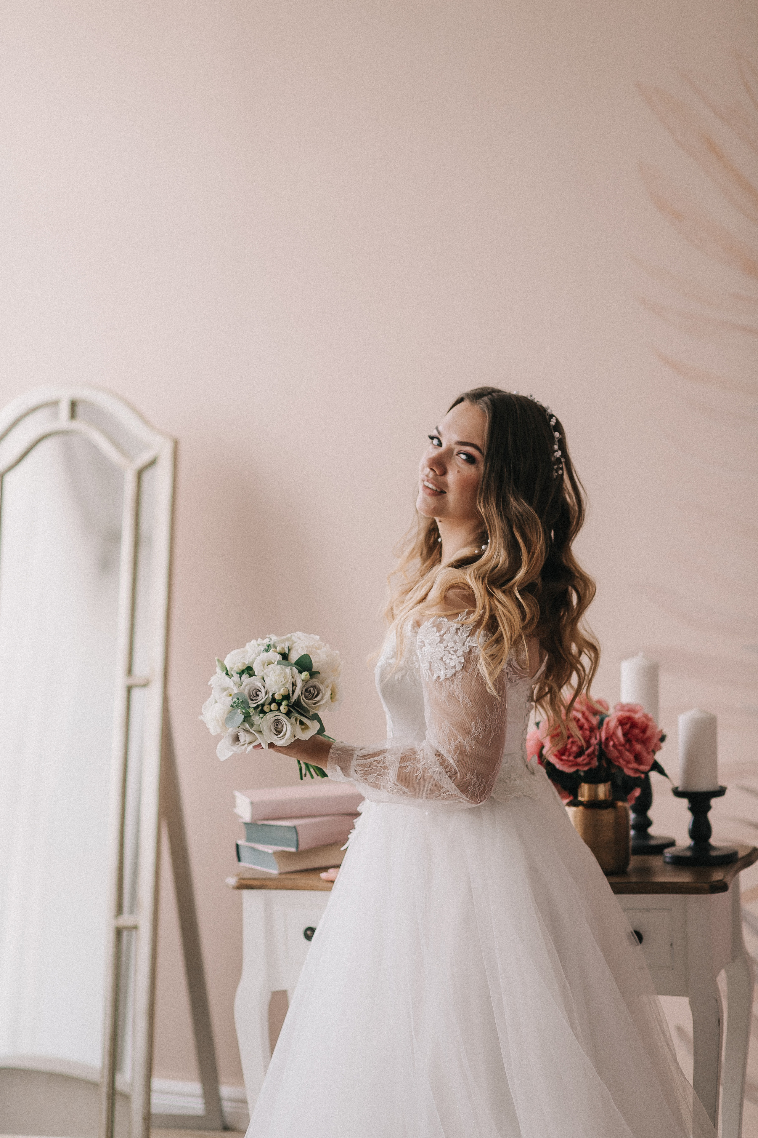 Татьяна и Никита, студия, парк. Свадебный фотограф Юлия Сарапульцева, Ижевск