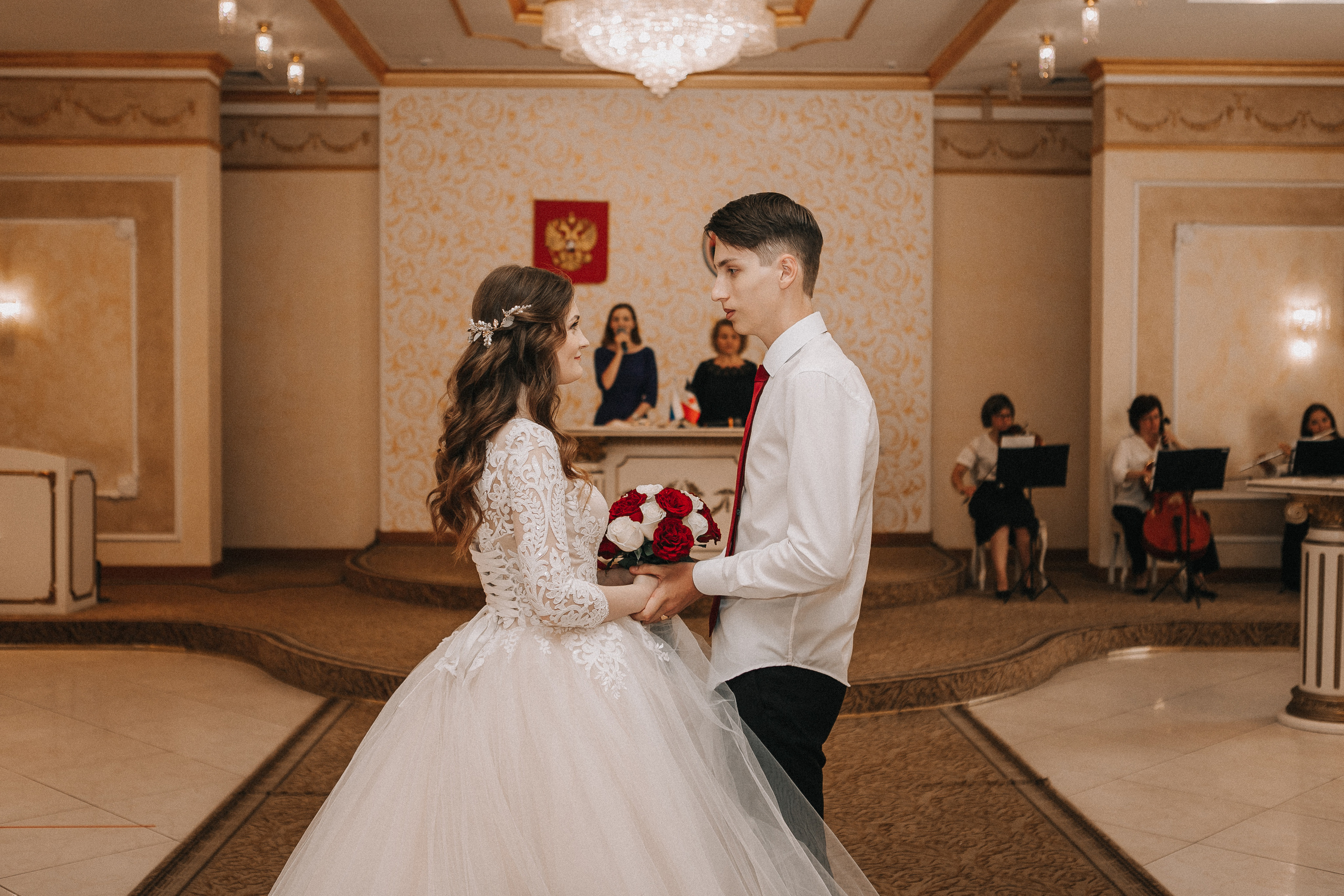 Мариам и Кирилл, Ижсталь, студия, парк Кирова. Свадебный фотограф Юлия Сарапульцева, Ижевск