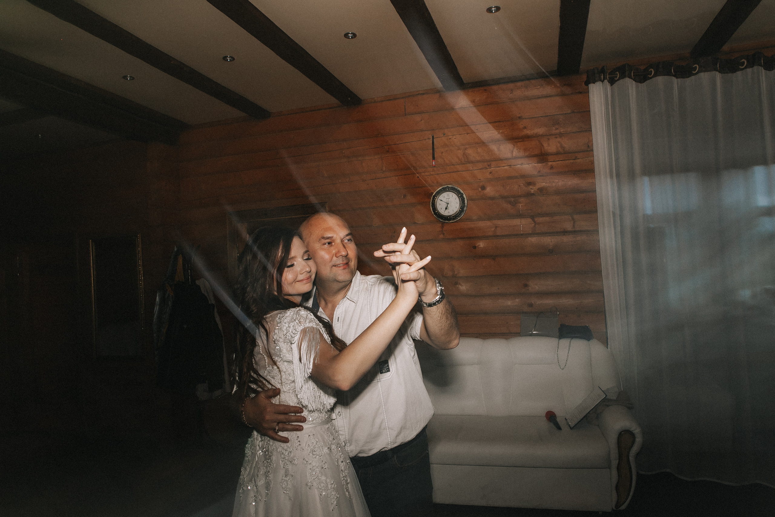 Анастасия и Вячеслав в студии и Бобровой долине. Свадебный фотограф Юлия Сарапульцева, Ижевск