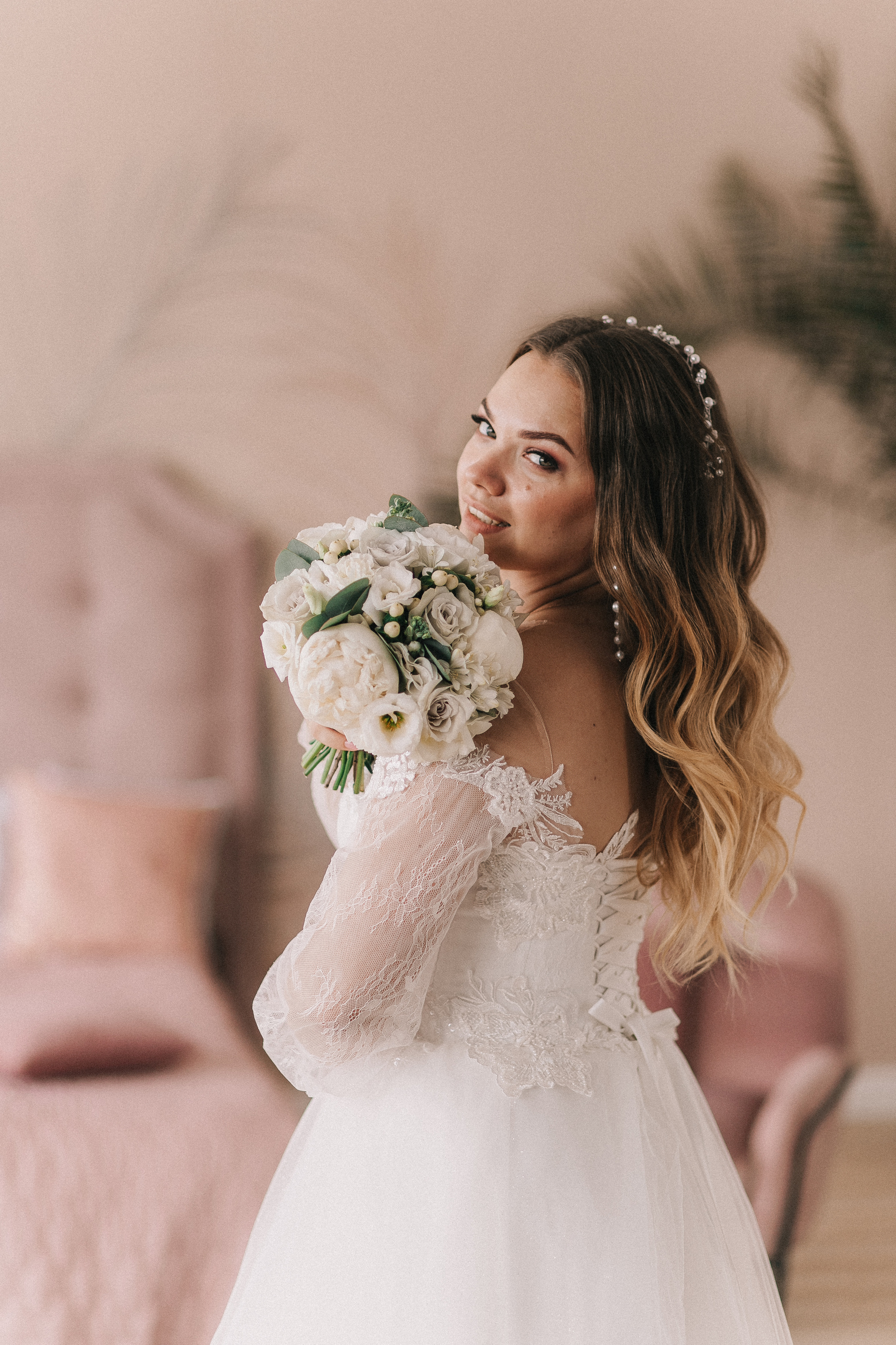 Татьяна и Никита, студия, парк. Свадебный фотограф Юлия Сарапульцева, Ижевск