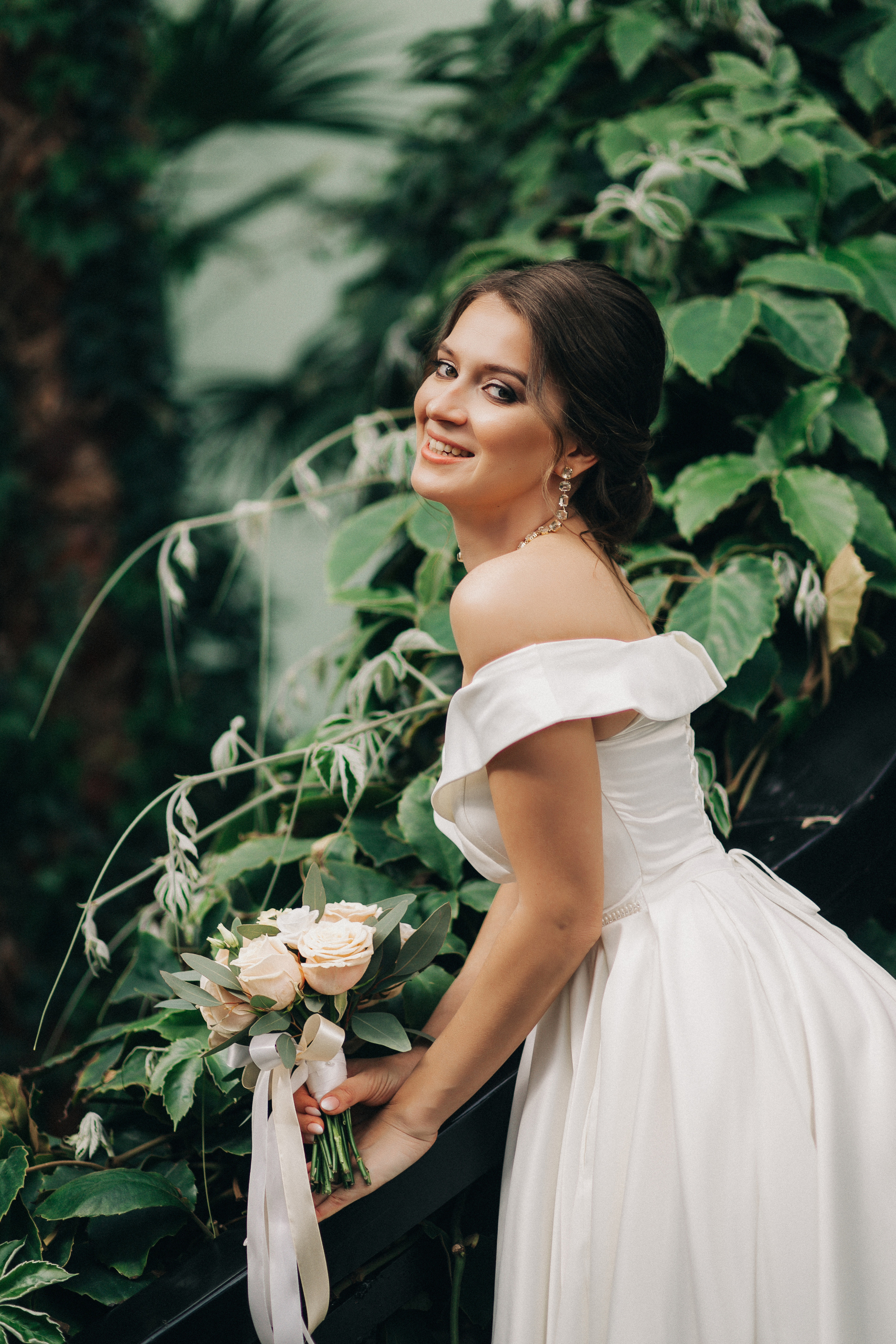 Мария, Михаил в зимнем саду. Свадебный фотограф Юлия Сарапульцева, Ижевск