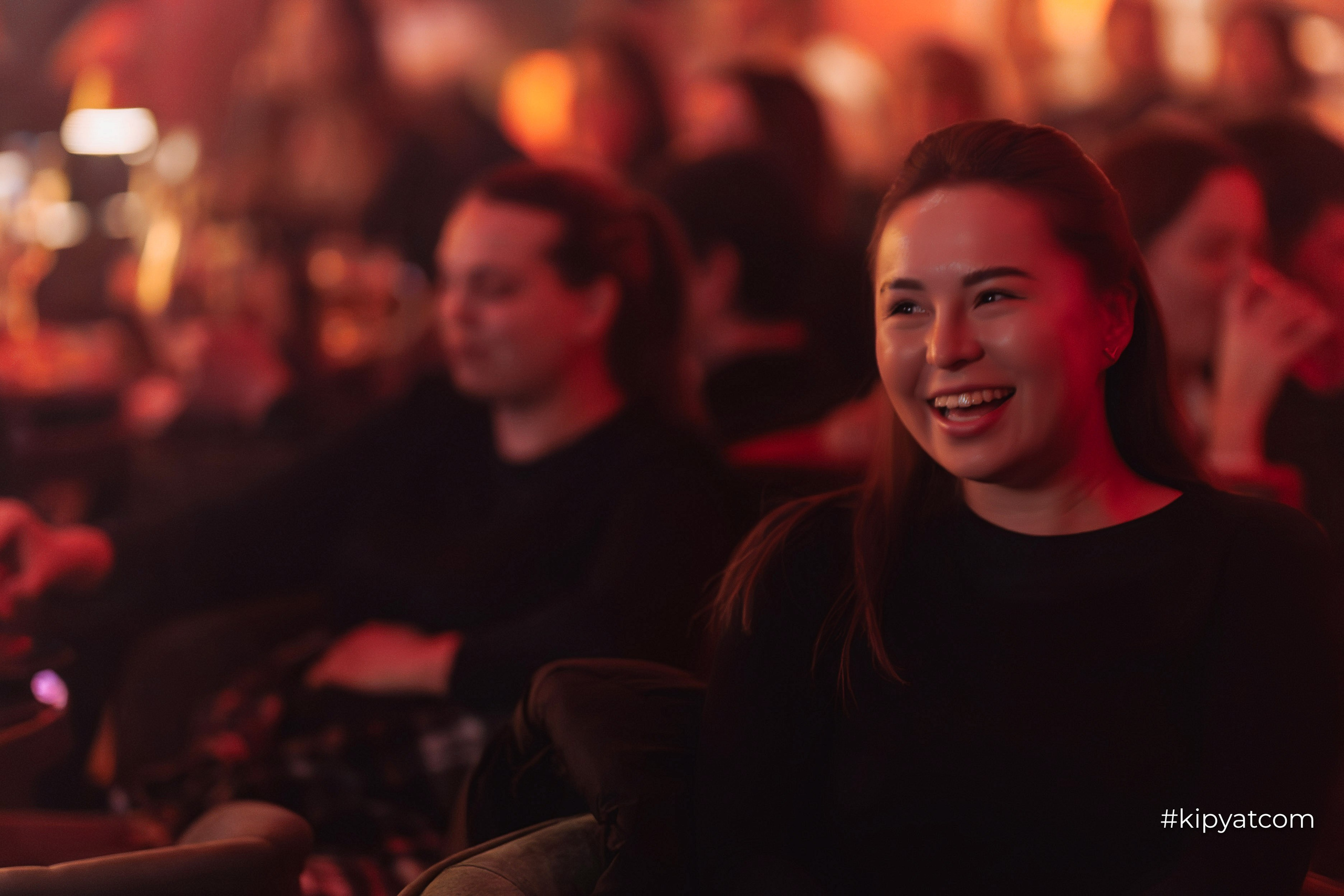 Сольный стендап концерт Александра Меркуль