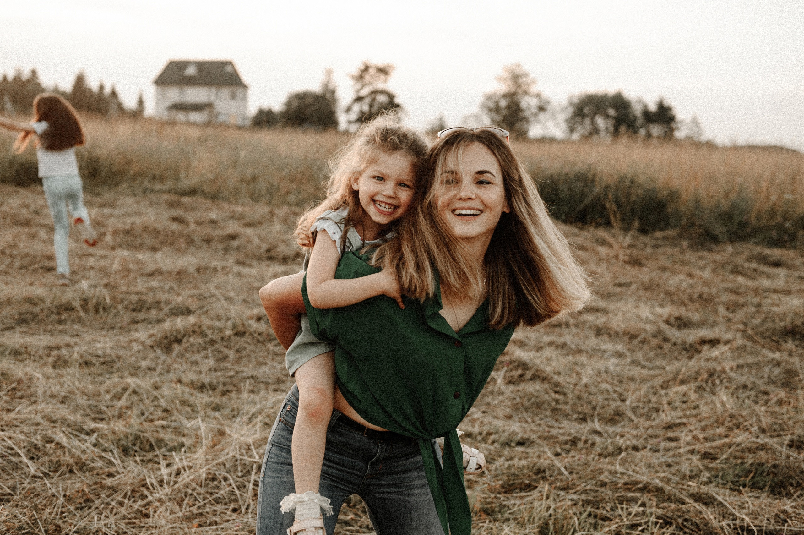 Семейная фотосессия в Ярославле. Свадебный фотограф в Ярославле и Москве Руслан Иософатов