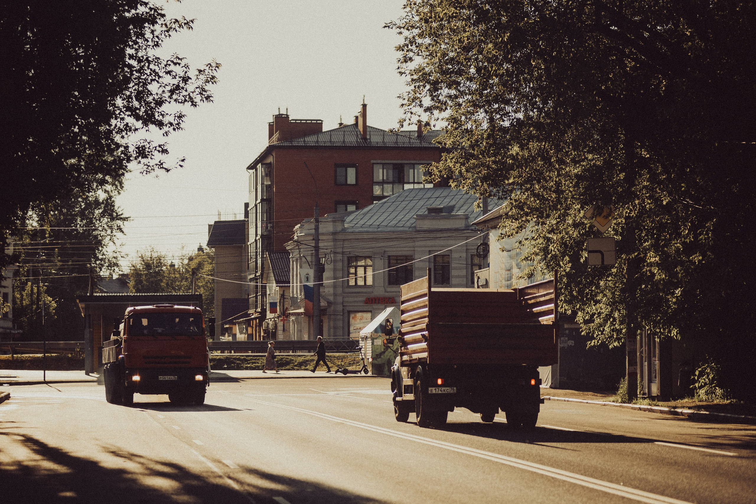 Проект #улицыгорода. Ярославль, улица Большая Фёдоровская. Документальный фотограф Илья Тихановский