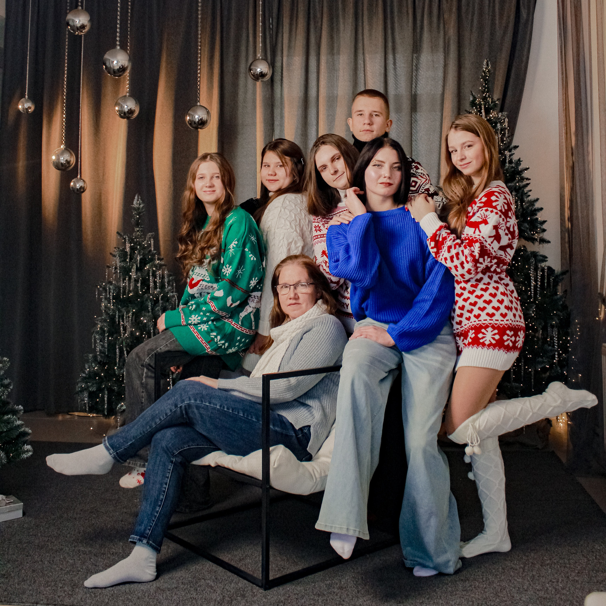 8 класс Новогодняя 2024. Лиза Рязанцева