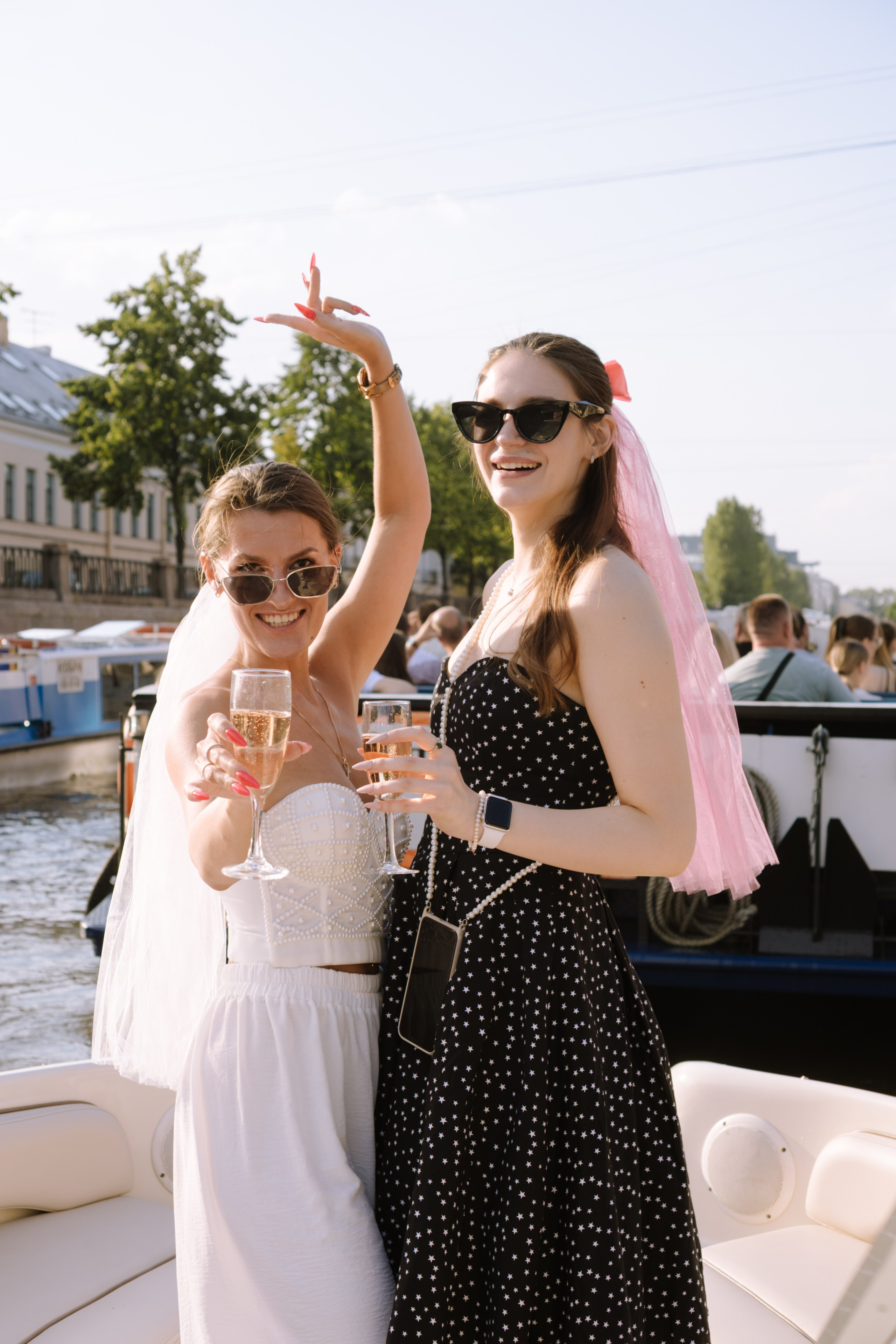 ДЕВИЧНИК НА КАТЕРЕ. Профессиональный фотограф, Санкт-Петербург — Виктория Богомолова