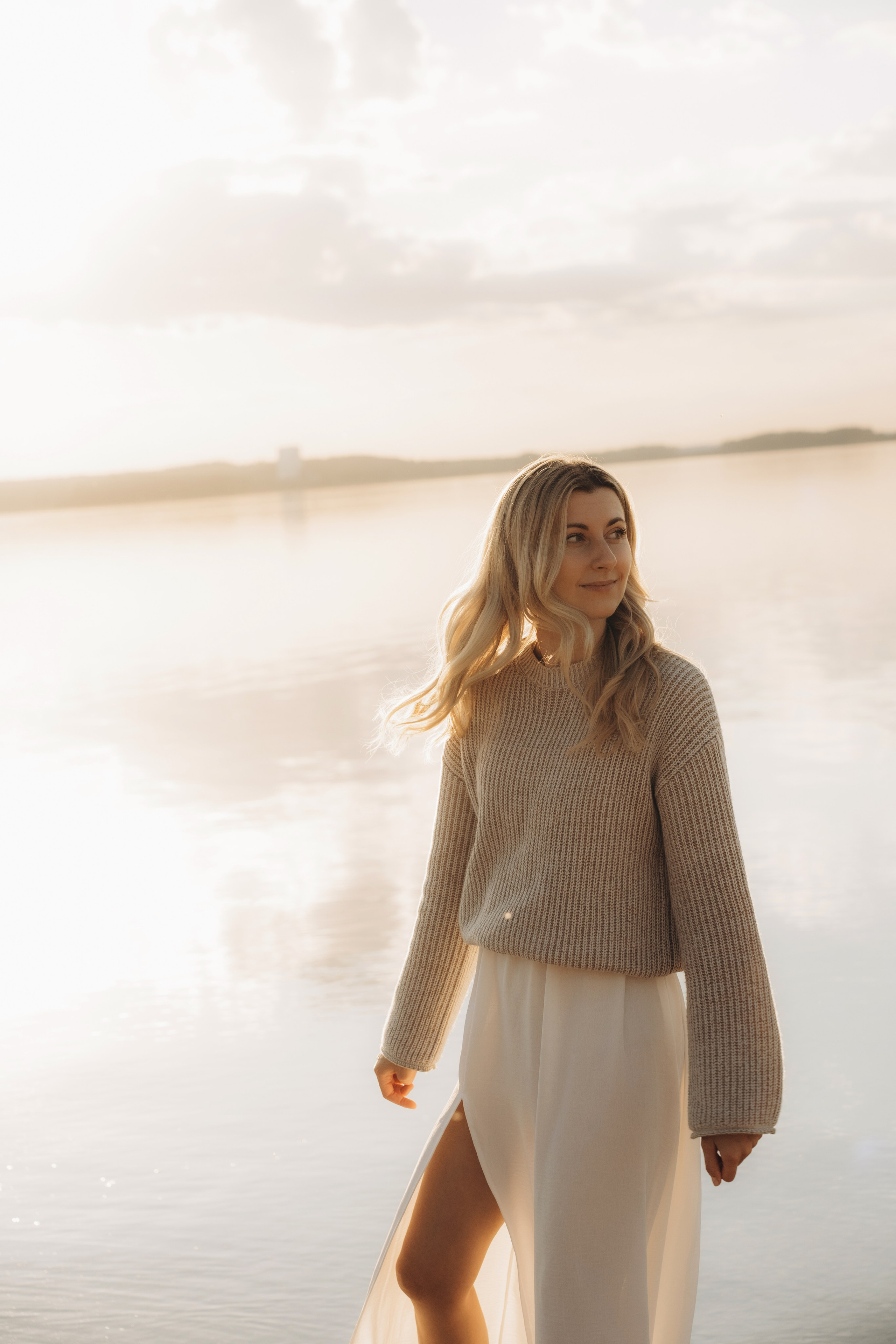 Весеннее тепло семьи на берегу Минского моря. Ваш семейный фотограф в Минске — Вика Трегубова