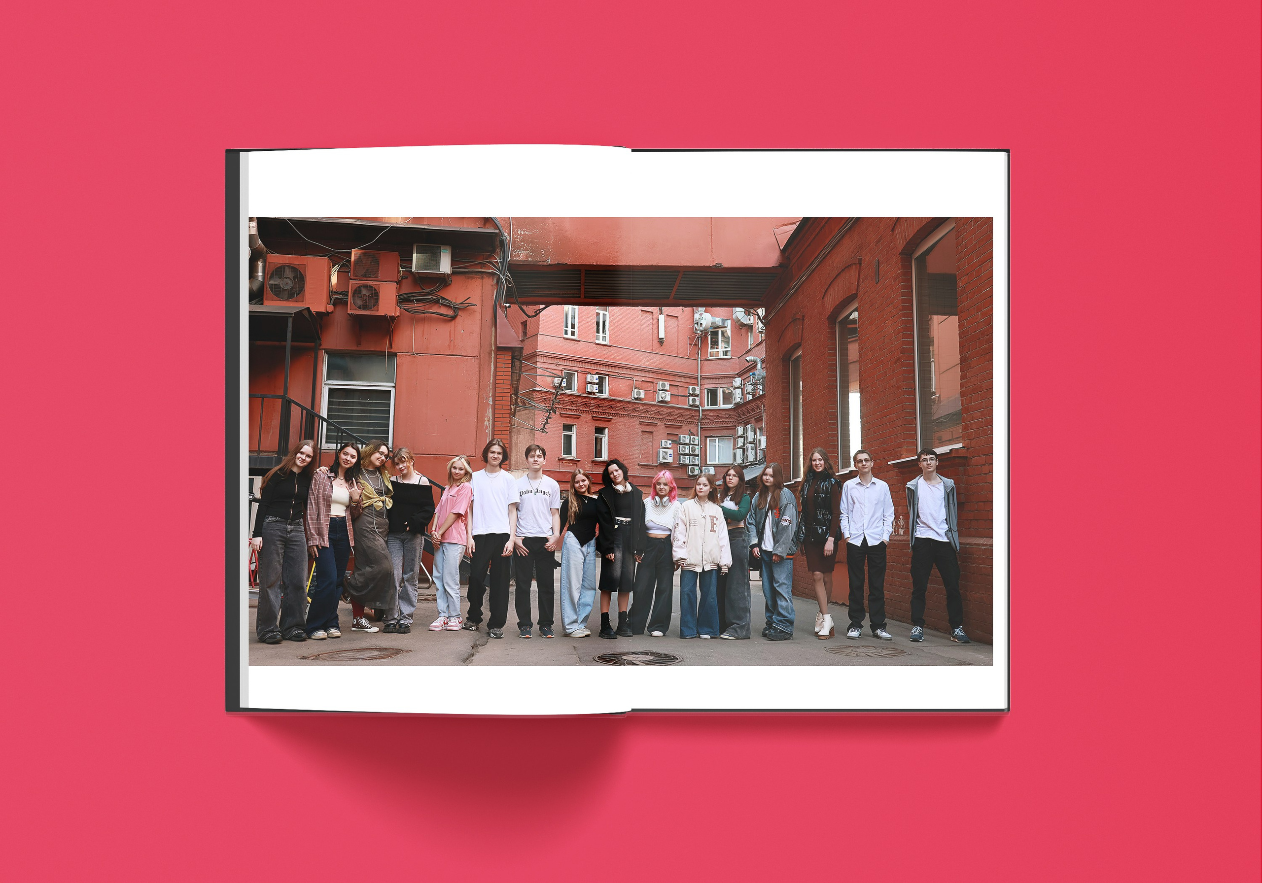 Фотоальбомы для 9-11 класса от My-Book Стандарт. Выпускные альбомы и общие фото в Москве от Юлии Шевердиной