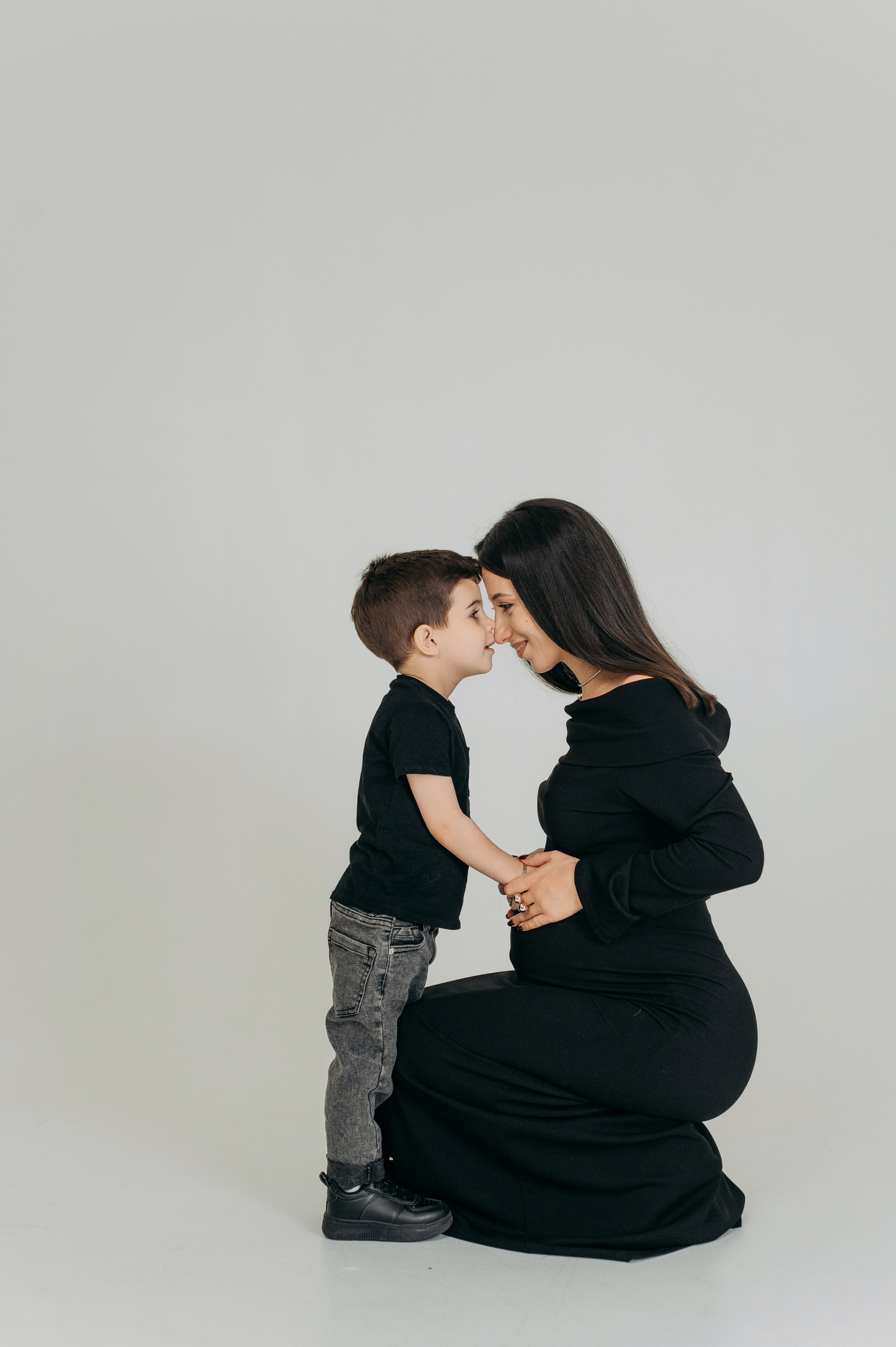 Семейная фотосессия на циклораме. Семейный и свадебный фотограф в Санкт-Петербурге Юлия Мельникова