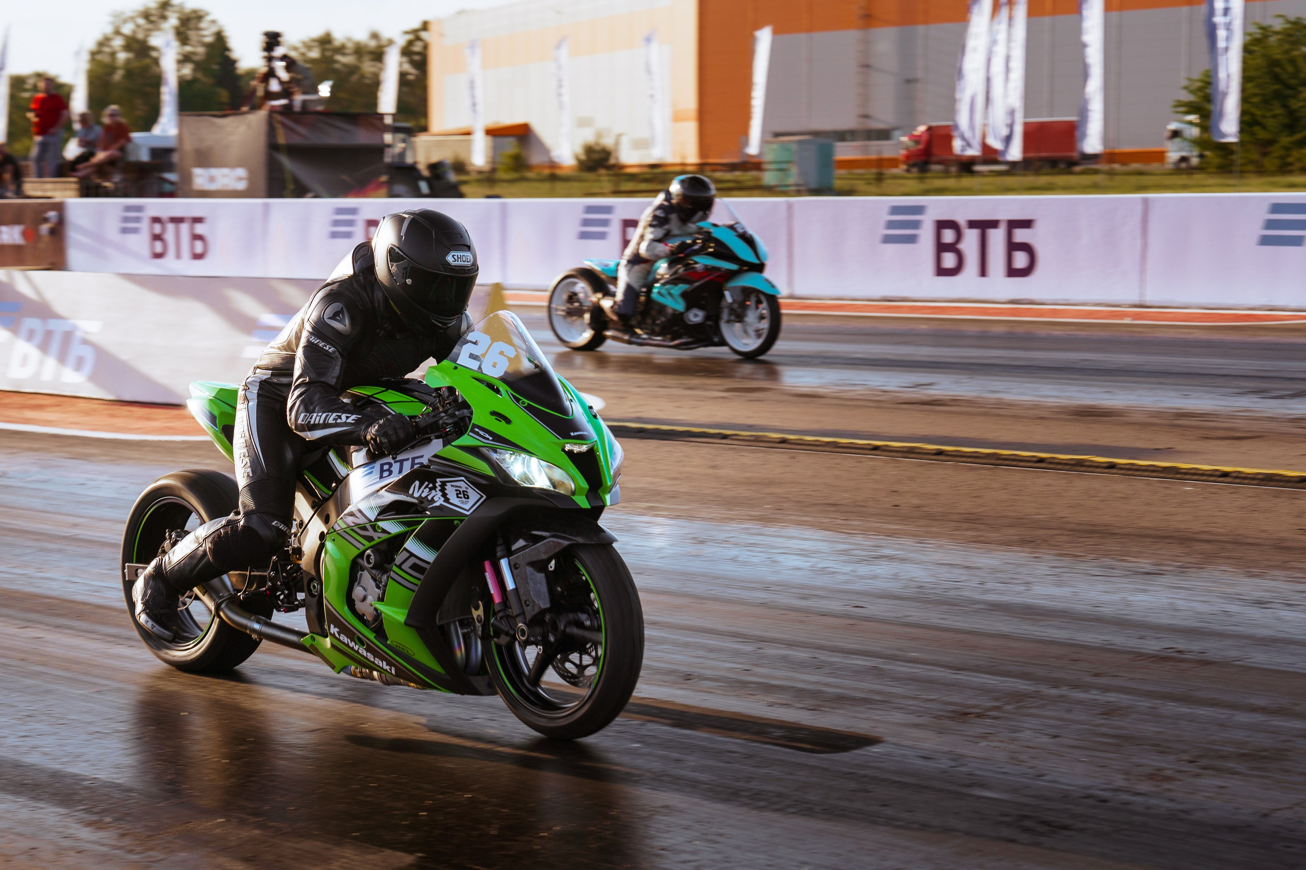 Фотографии российских и международных чемпионатов по автомобильному спорту. Фотограф Николай Прокофьев модельные тесты в Москве