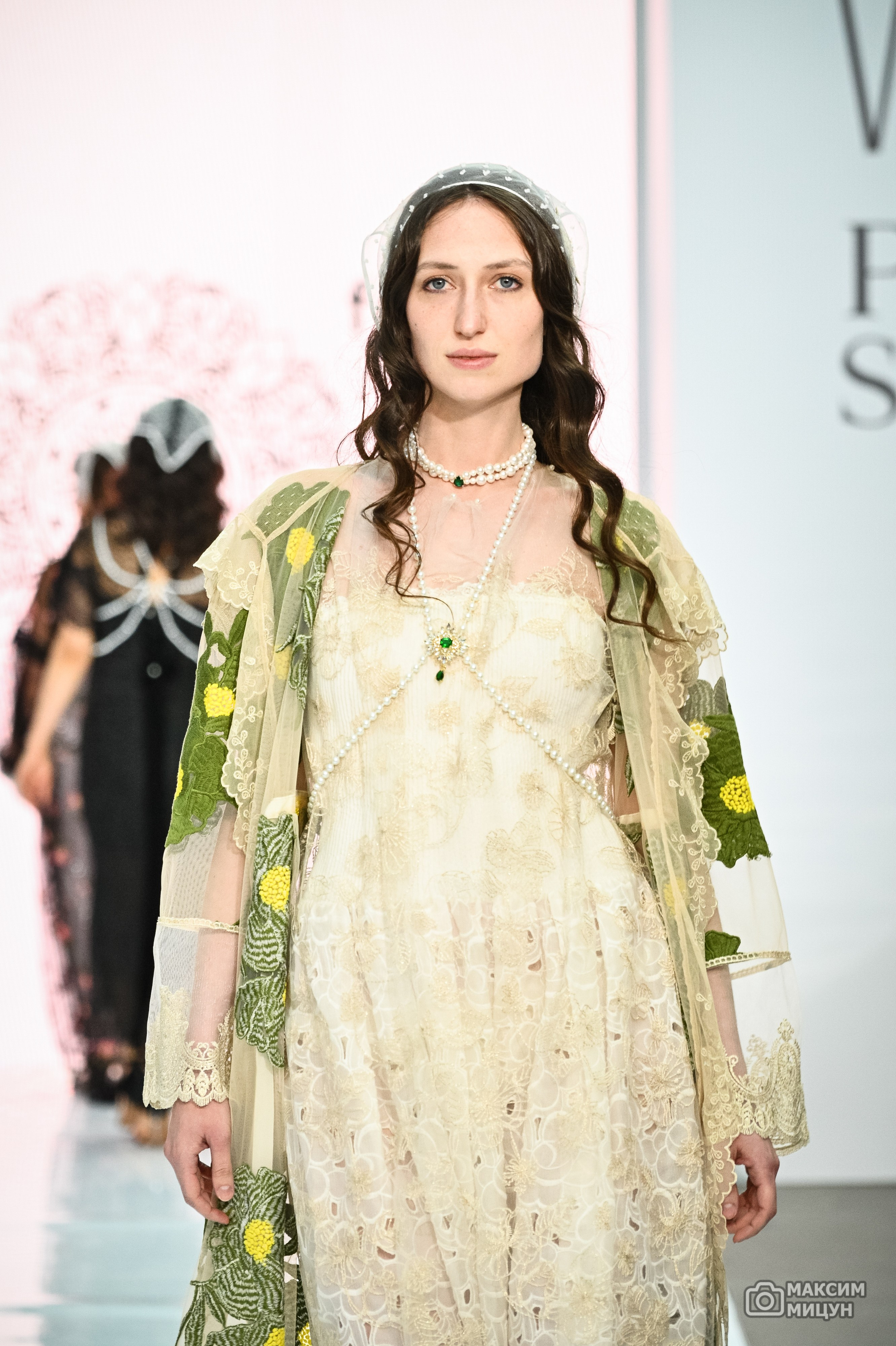Модные показы. Фотограф Максим Мицун. Портрет, свадьба, репортаж, каталог