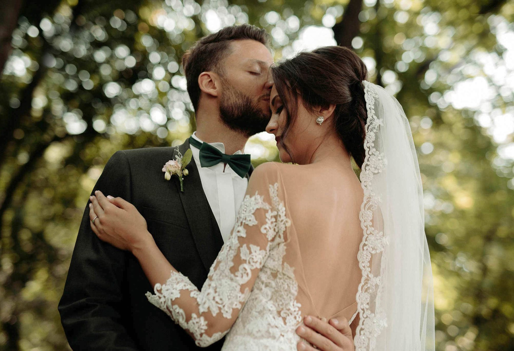 Свадьбы. Фотосессия в студии в Москве от профессионального фотографа услуги по доступным ценам